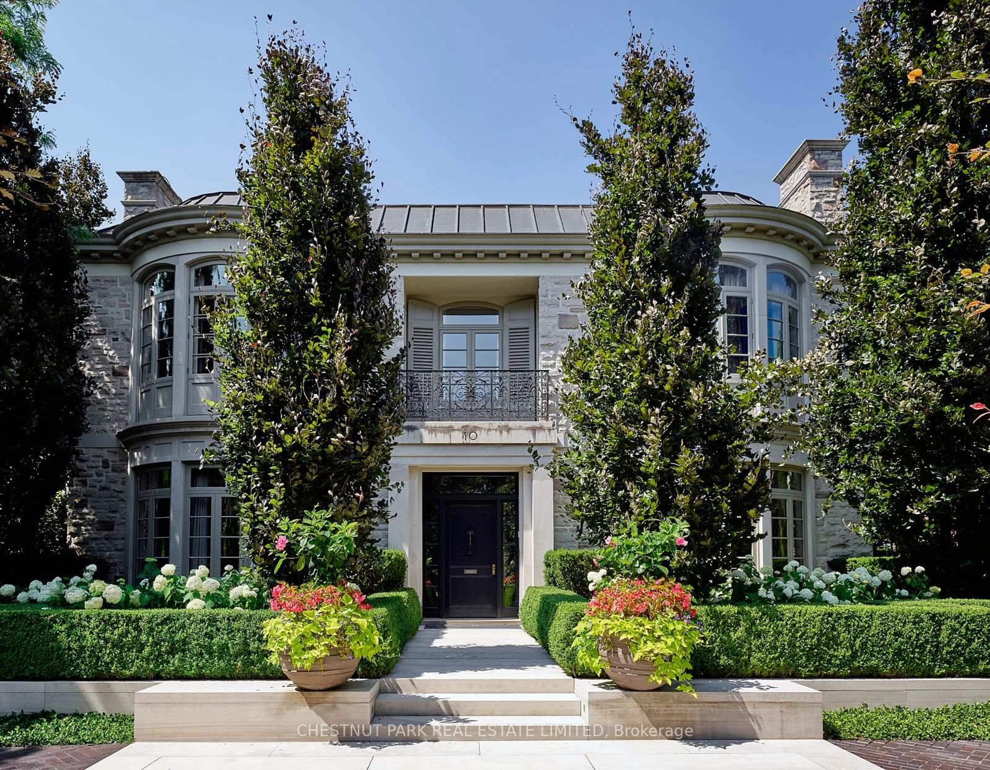 Unknown for 10 Shorncliffe Ave, Toronto Ontario M4V 1T1