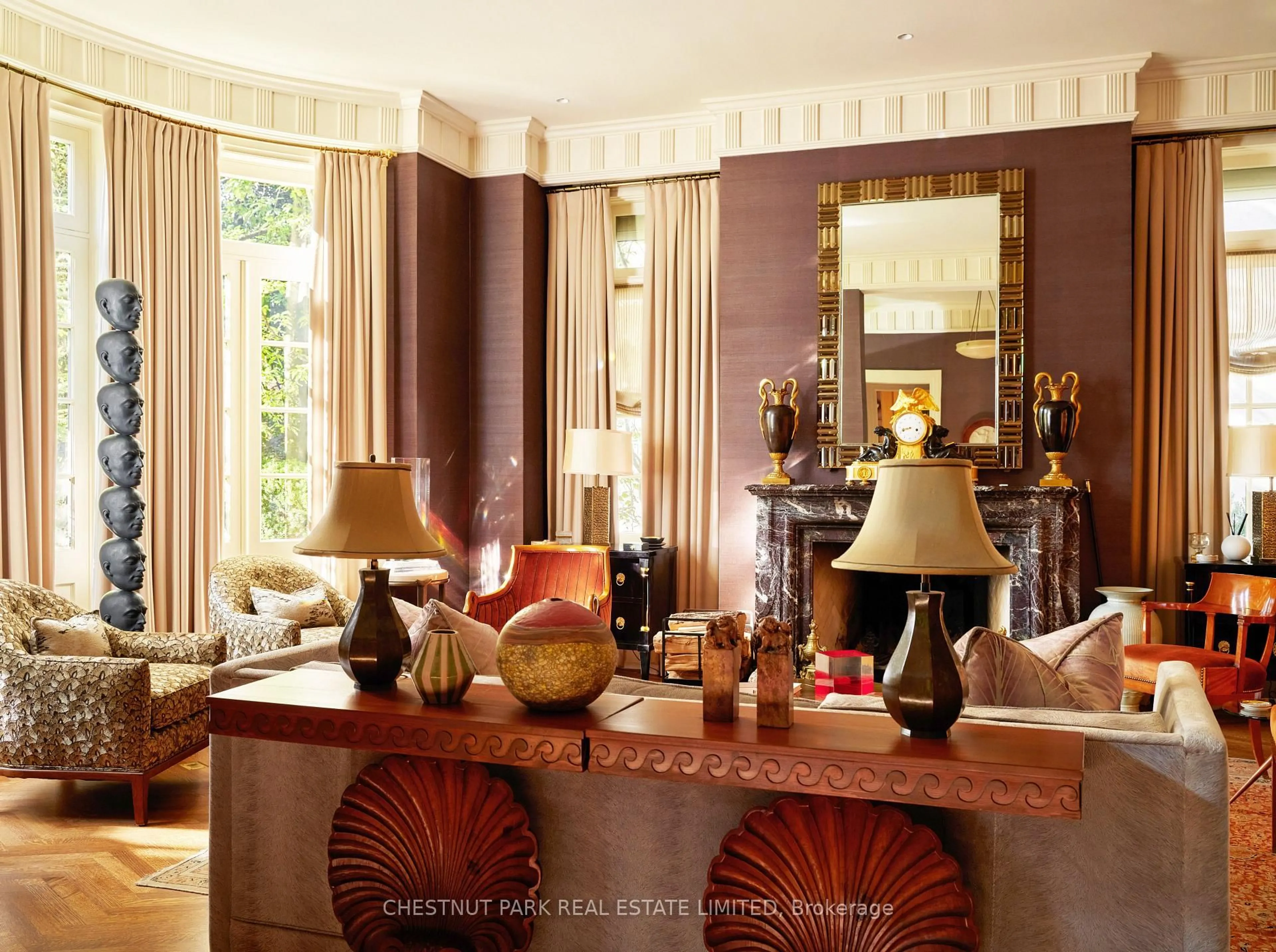 Living room with furniture, unknown for 10 Shorncliffe Ave, Toronto Ontario M4V 1T1