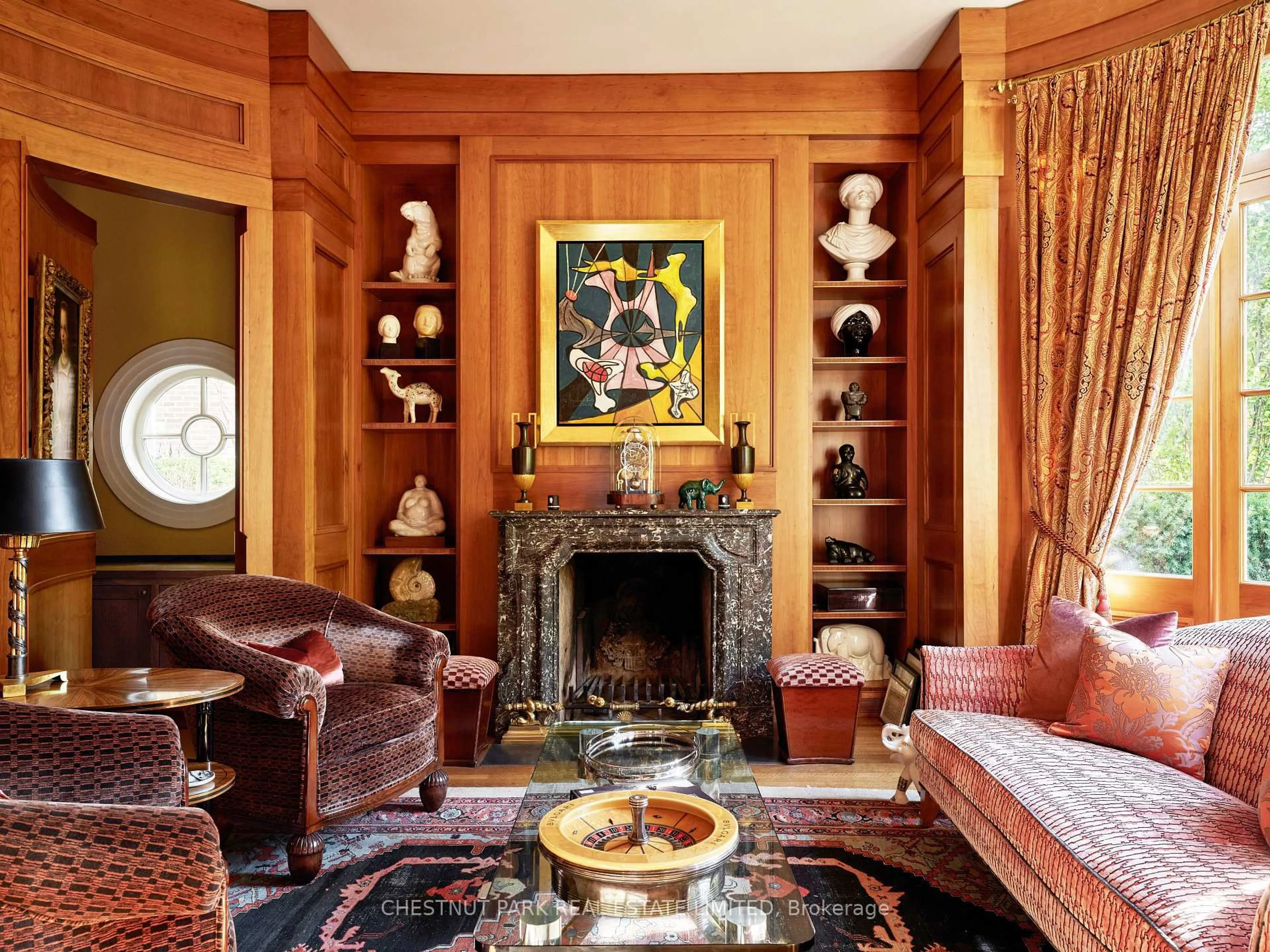 Living room with furniture, unknown for 10 Shorncliffe Ave, Toronto Ontario M4V 1T1