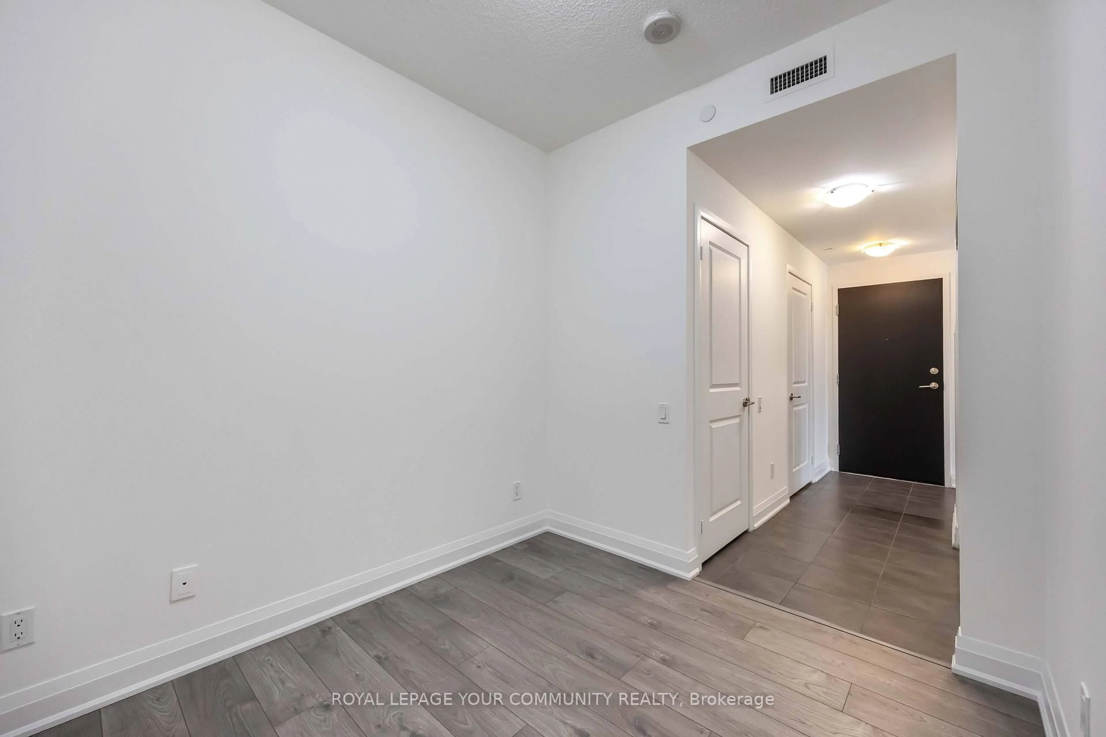 A pic of a room for 5168 Yonge St #2615, Toronto Ontario M2N 0G1
