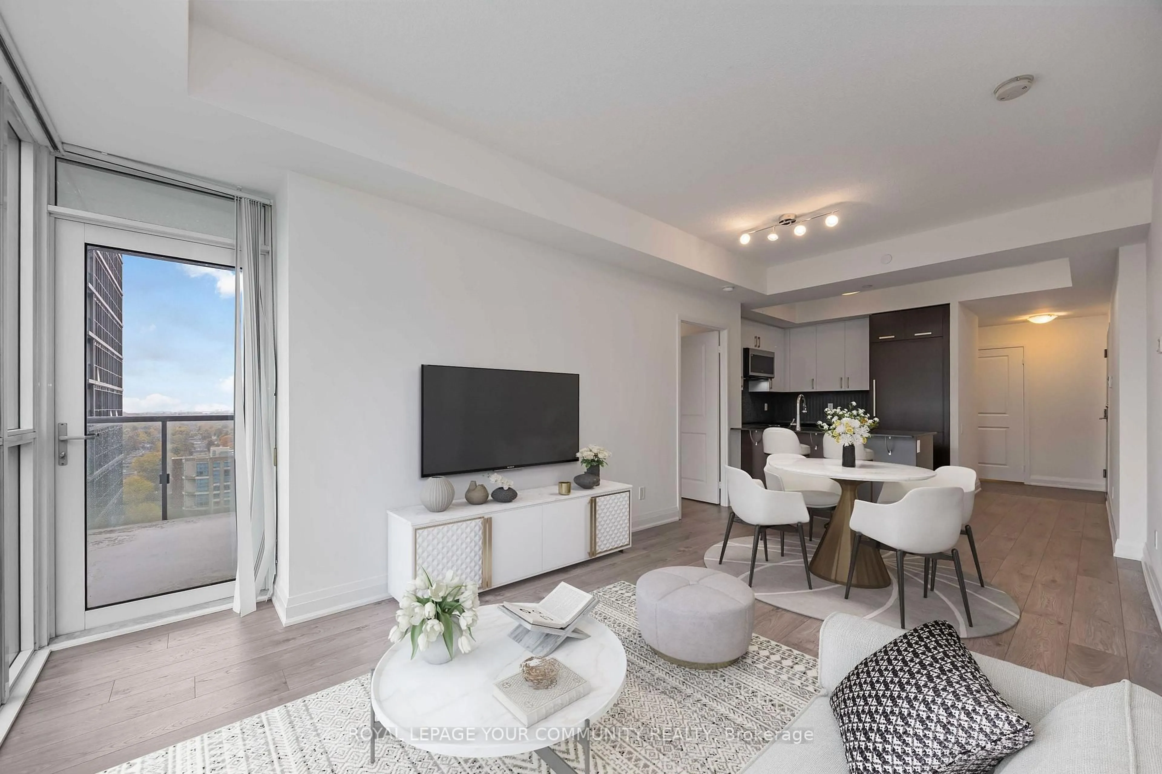 Living room with furniture, unknown for 5168 Yonge St #2615, Toronto Ontario M2N 0G1