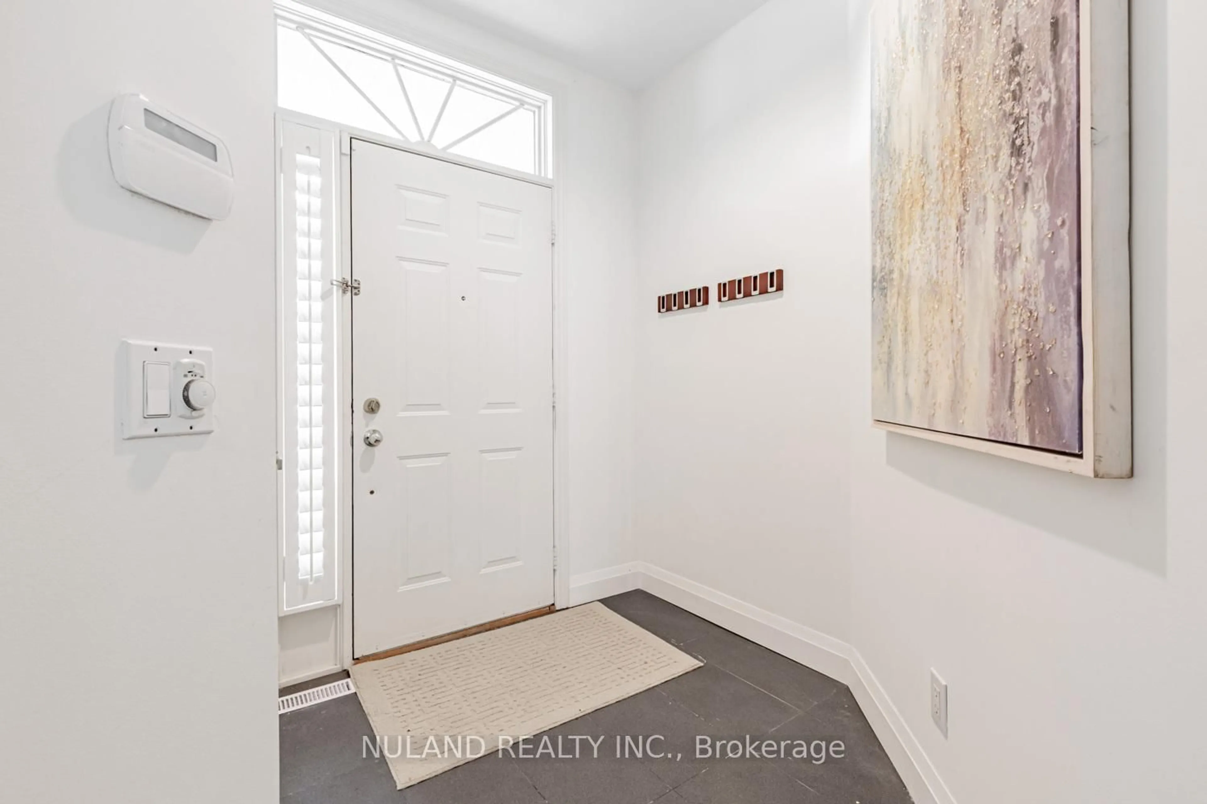 Indoor entryway for 3036 Bayview Ave #Unit A, Toronto Ontario M2N 5L2