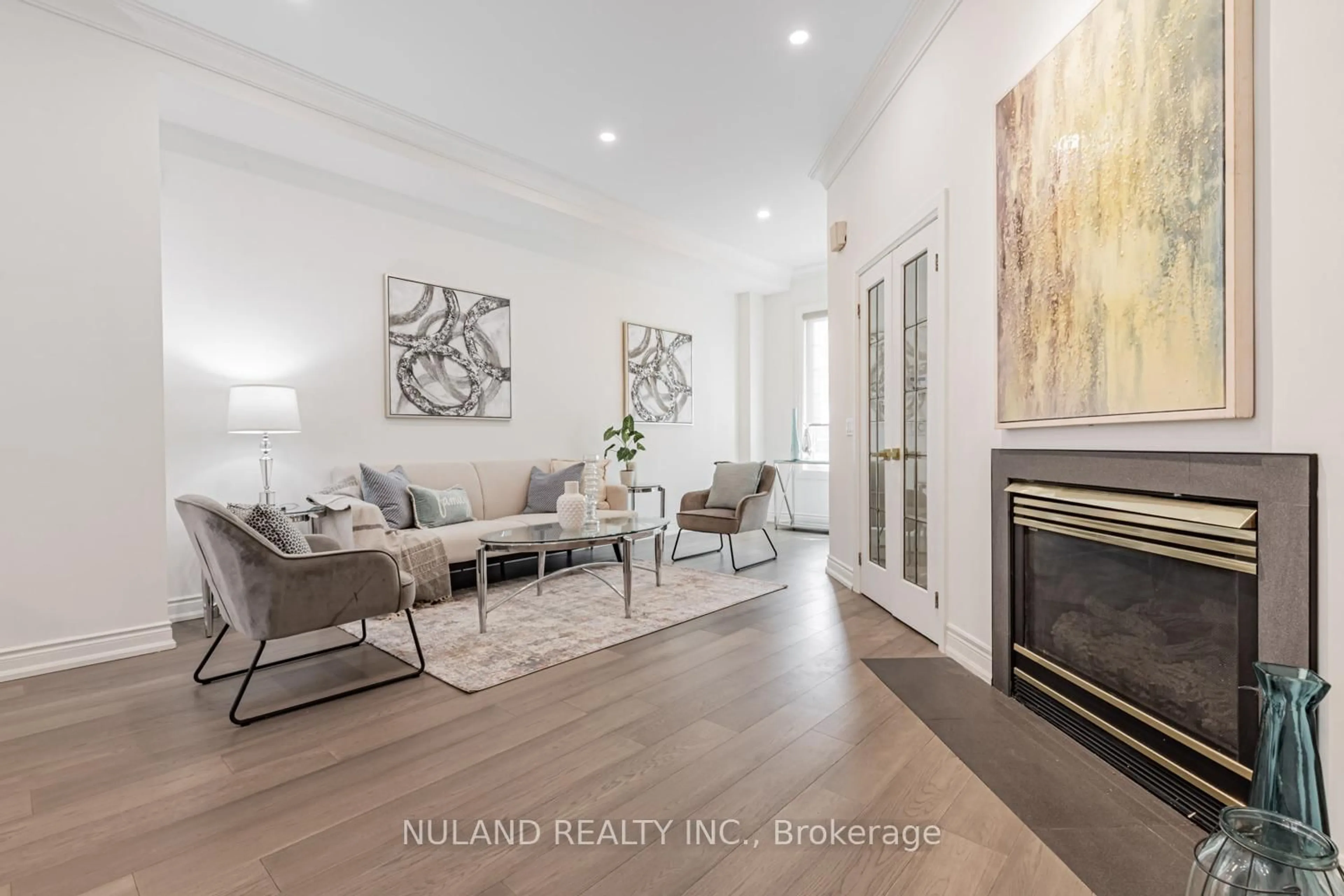 Living room with furniture, wood/laminate floor for 3036 Bayview Ave #Unit A, Toronto Ontario M2N 5L2