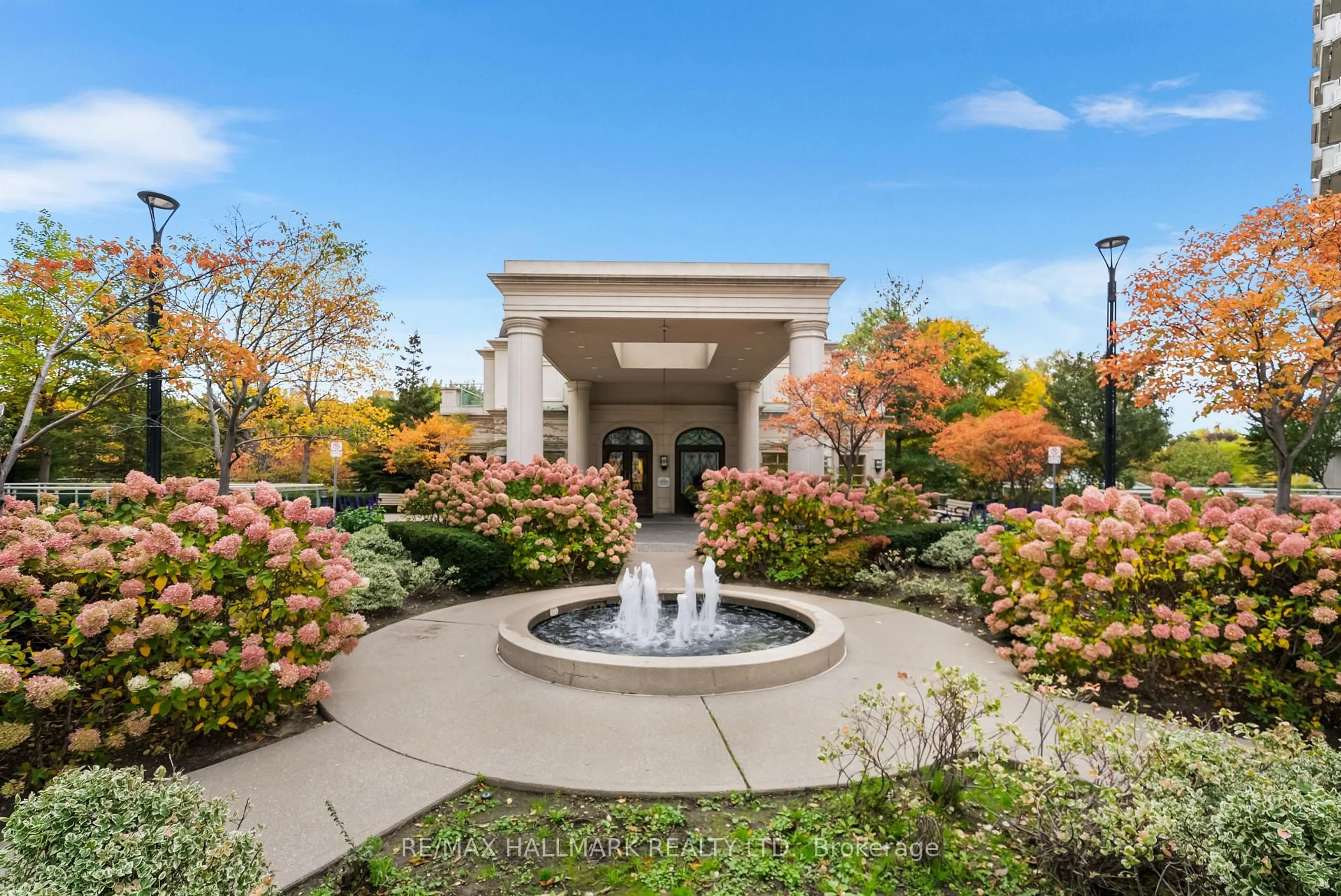 Patio, street for 20 Bloorview Pl #311, Toronto Ontario M2J 0A6