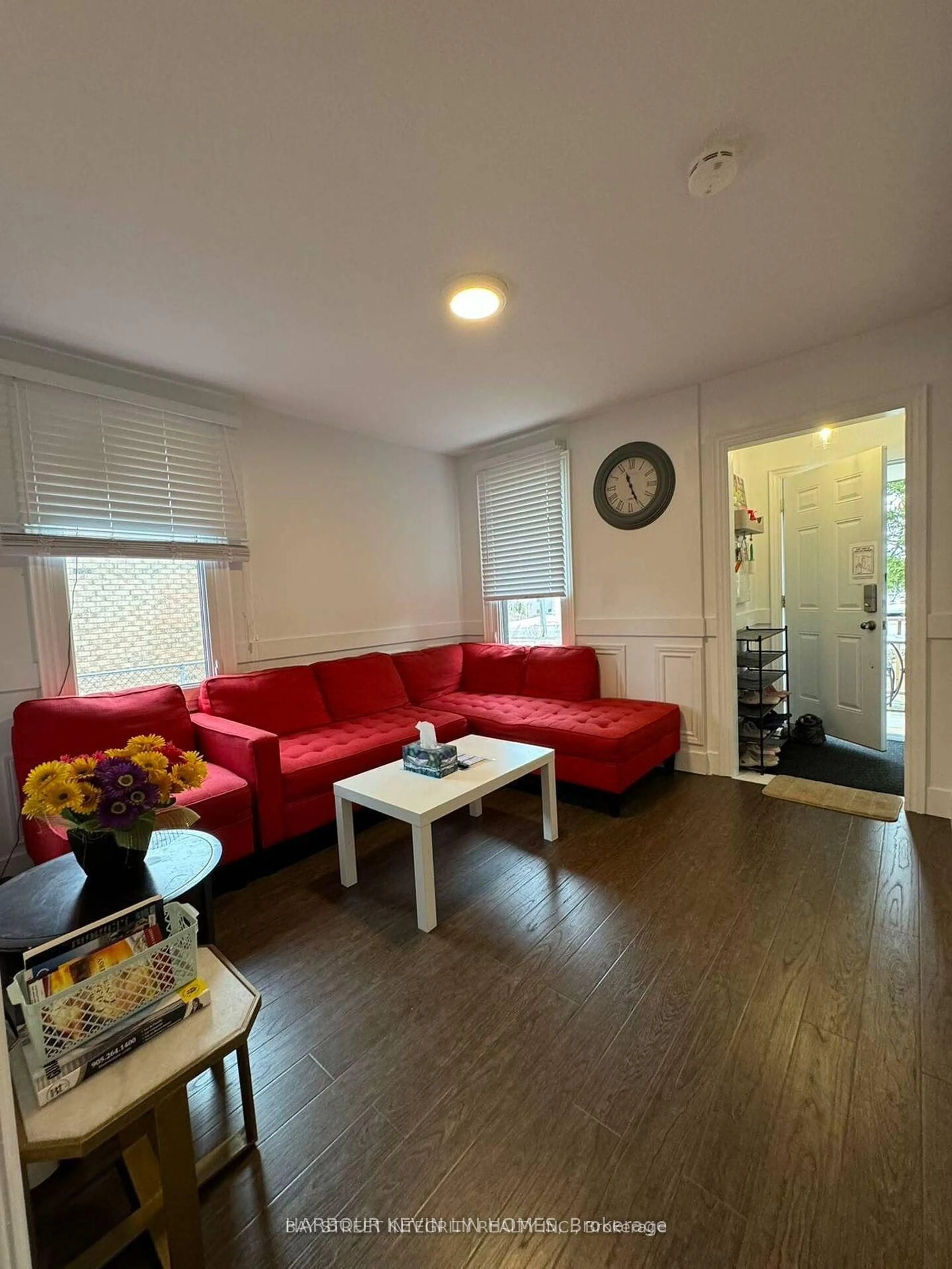 Living room with furniture, unknown for 203 Drewry Ave, Toronto Ontario M2M 1E3