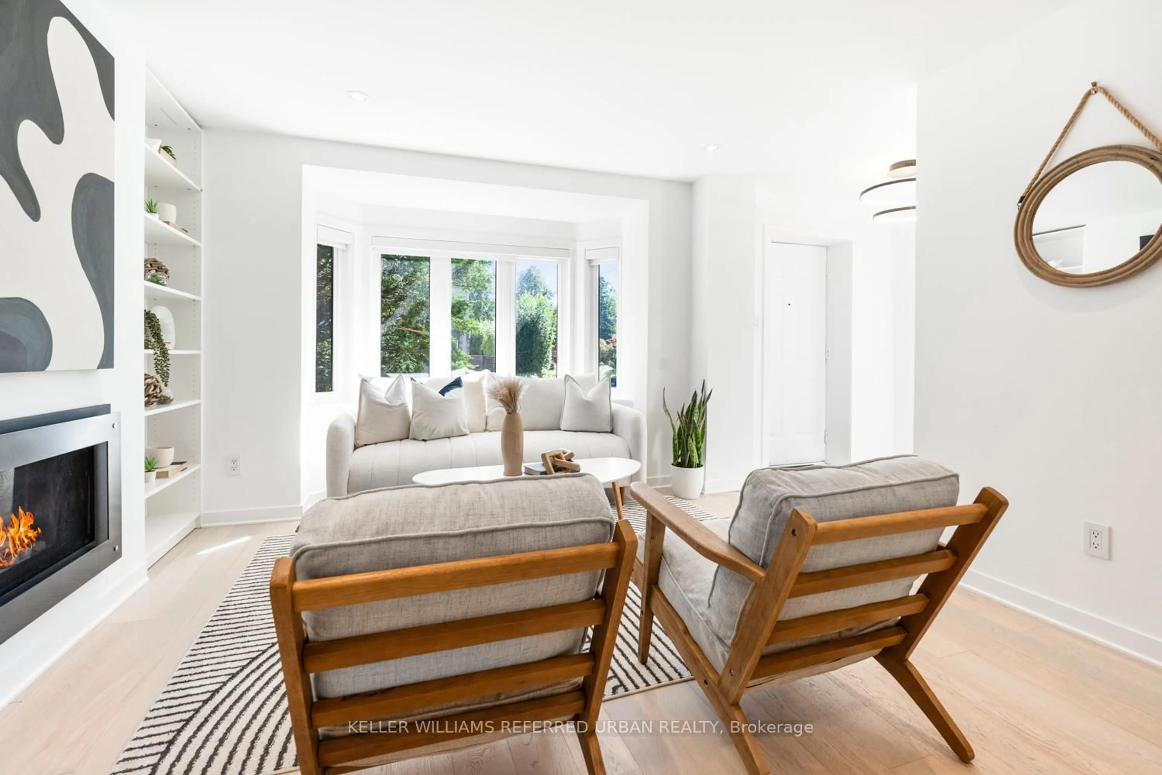 Living room with furniture, unknown for 96 Glenvale Blvd, Toronto Ontario M4G 2V9