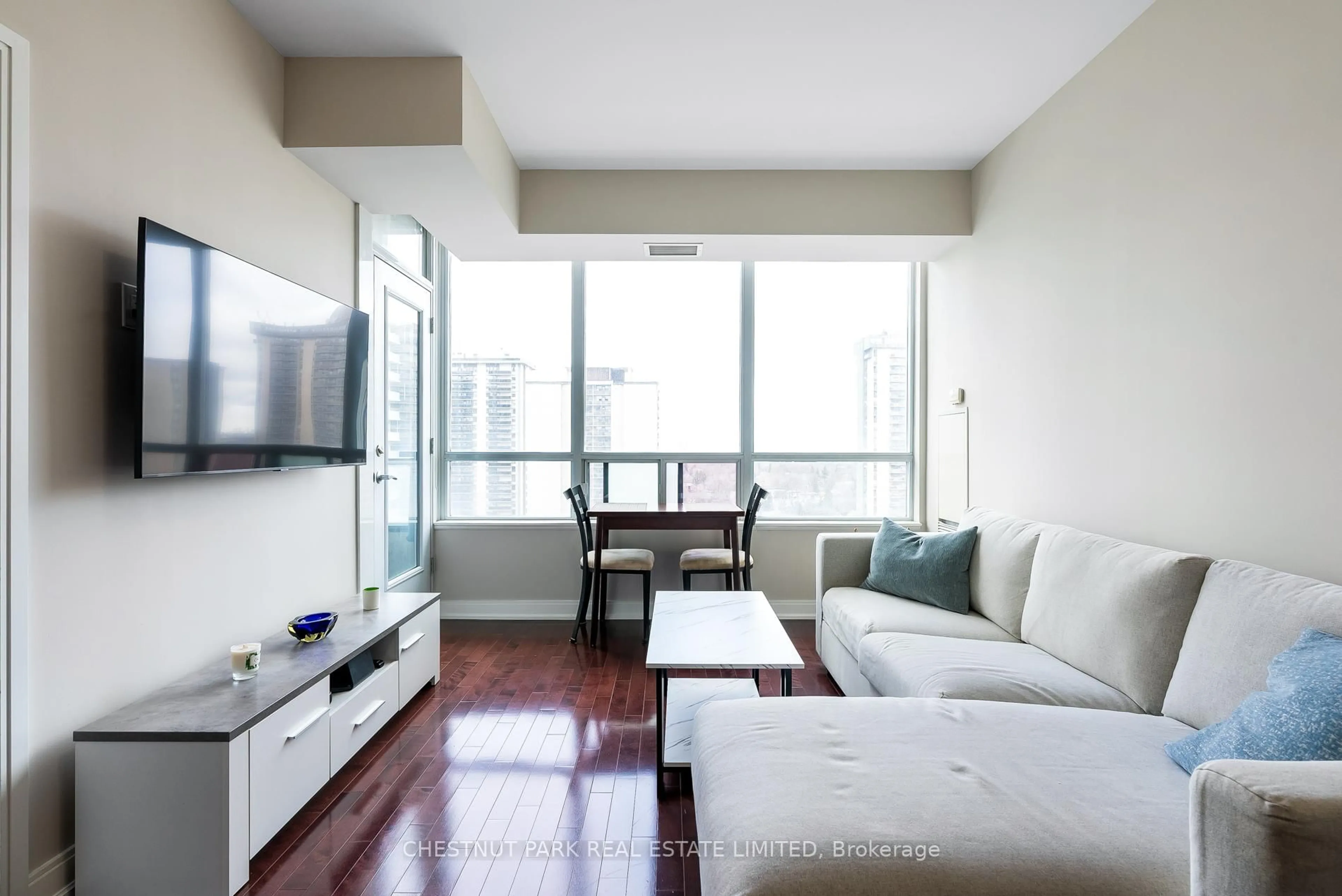 Living room with furniture, unknown for 88 Broadway Ave #1508, Toronto Ontario M4P 0A5