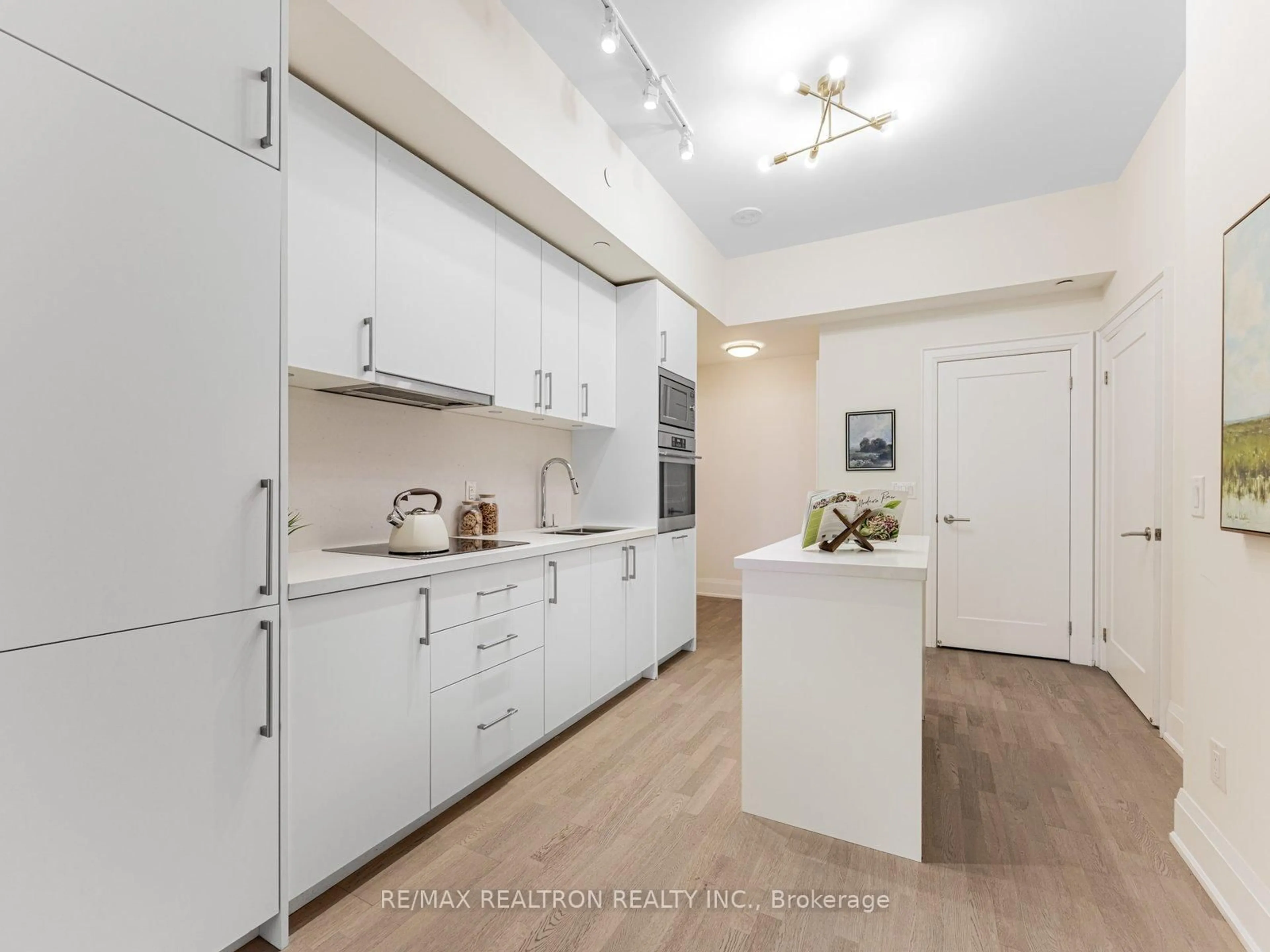 Open concept kitchen, unknown for 88 Cumberland St #1801, Toronto Ontario M5R 1A3