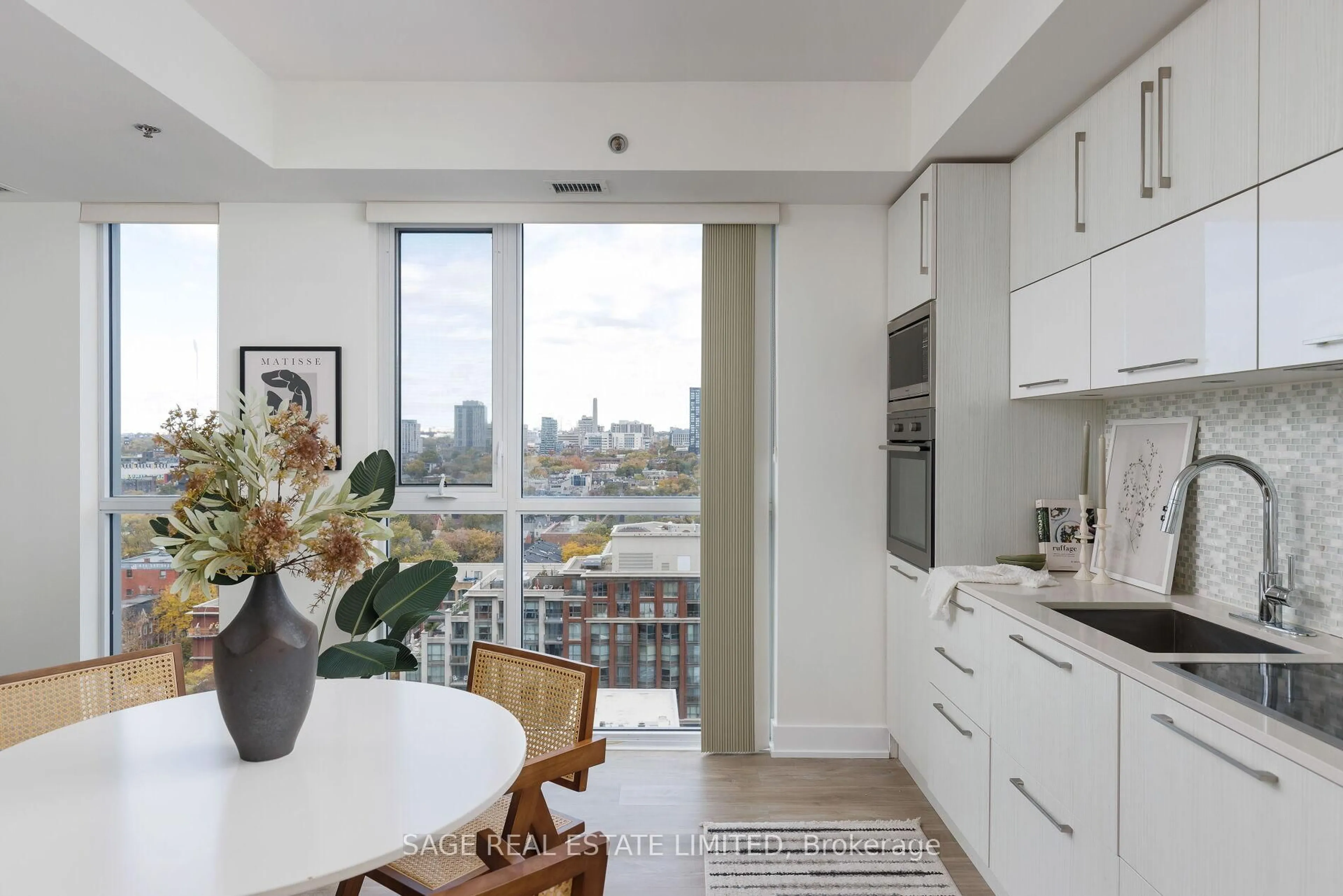 Unknown for 318 Richmond St #1512, Toronto Ontario M5V 0B4