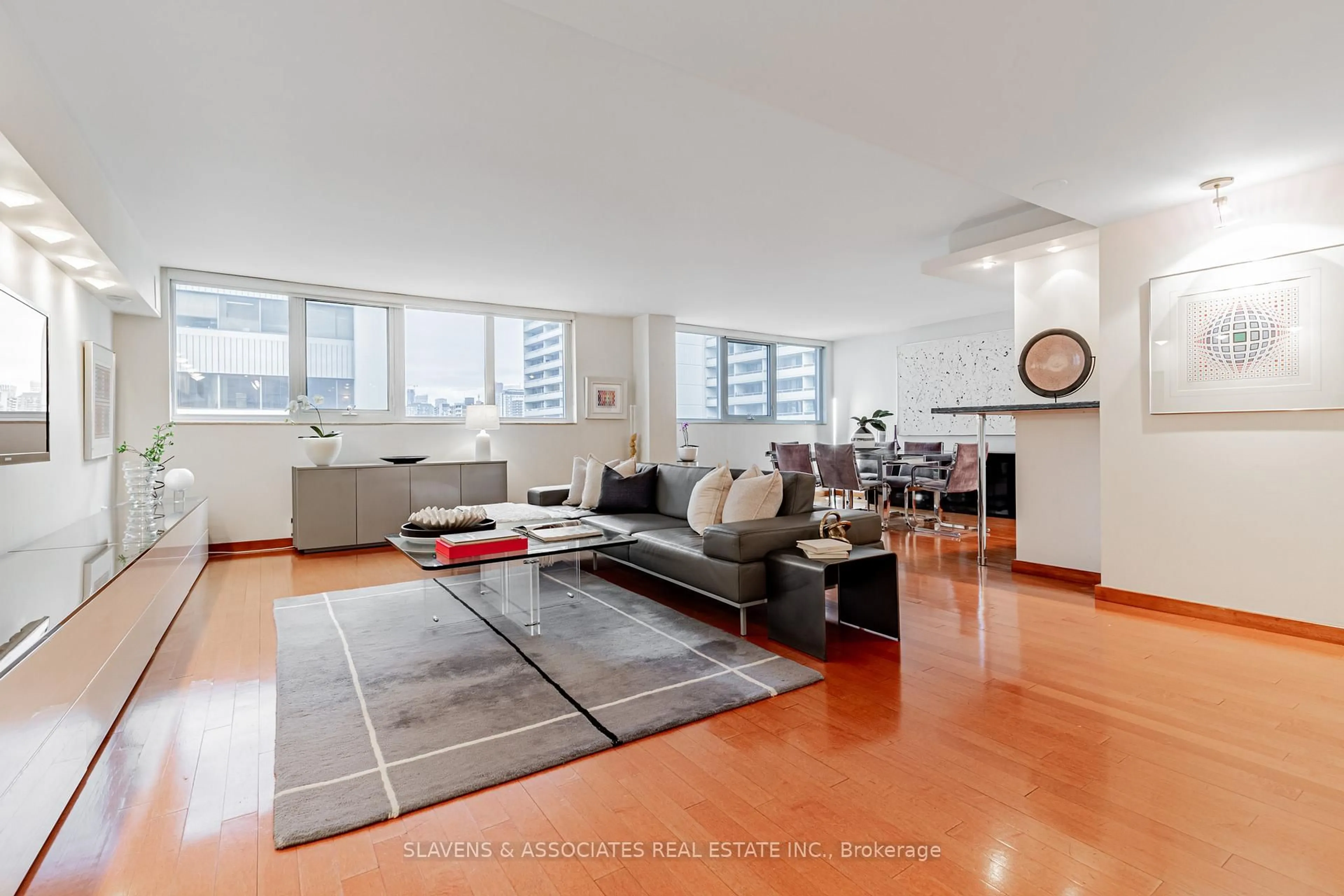 Living room with furniture, unknown for 360 Bloor St #1213, Toronto Ontario M4W 3M3