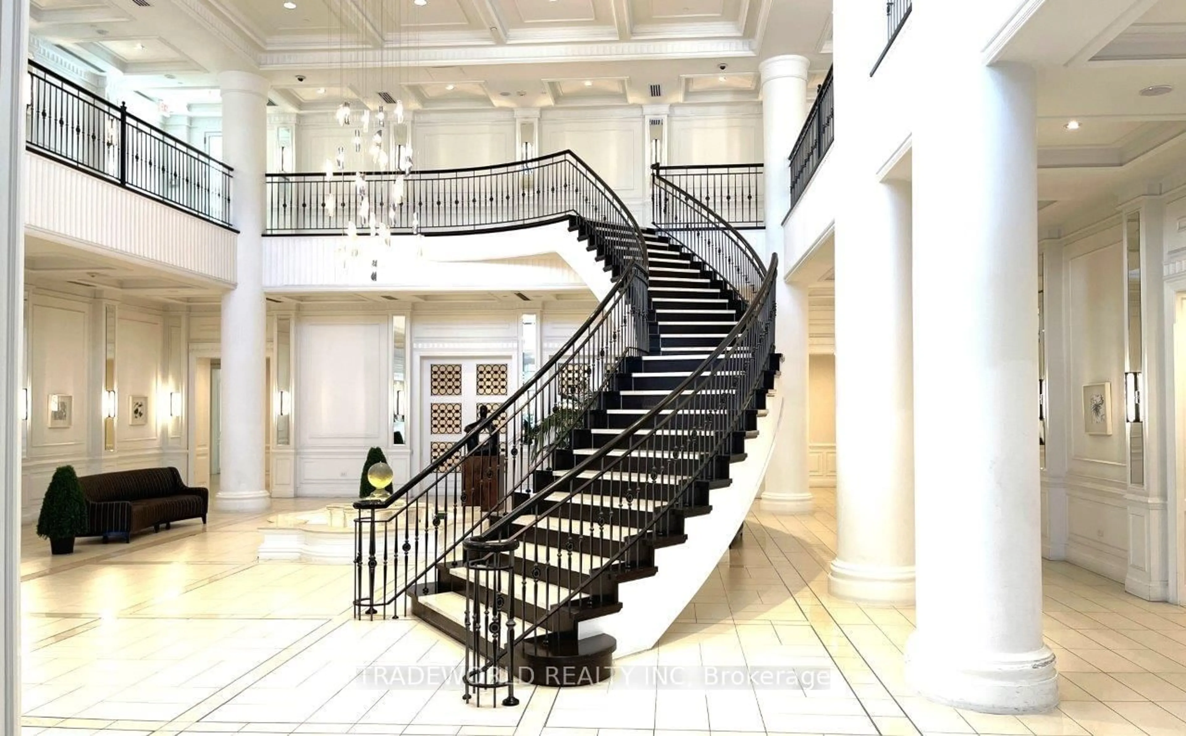 Stairs for 25 Greenview Ave #2526, Toronto Ontario M2M 0A5