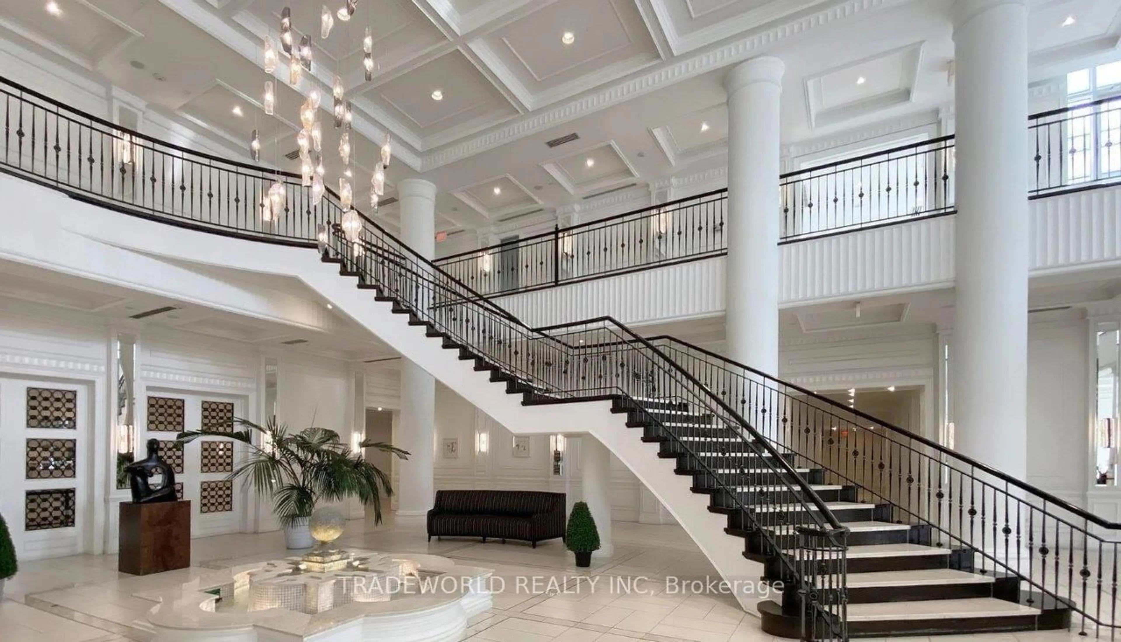 Indoor foyer for 25 Greenview Ave #2526, Toronto Ontario M2M 0A5