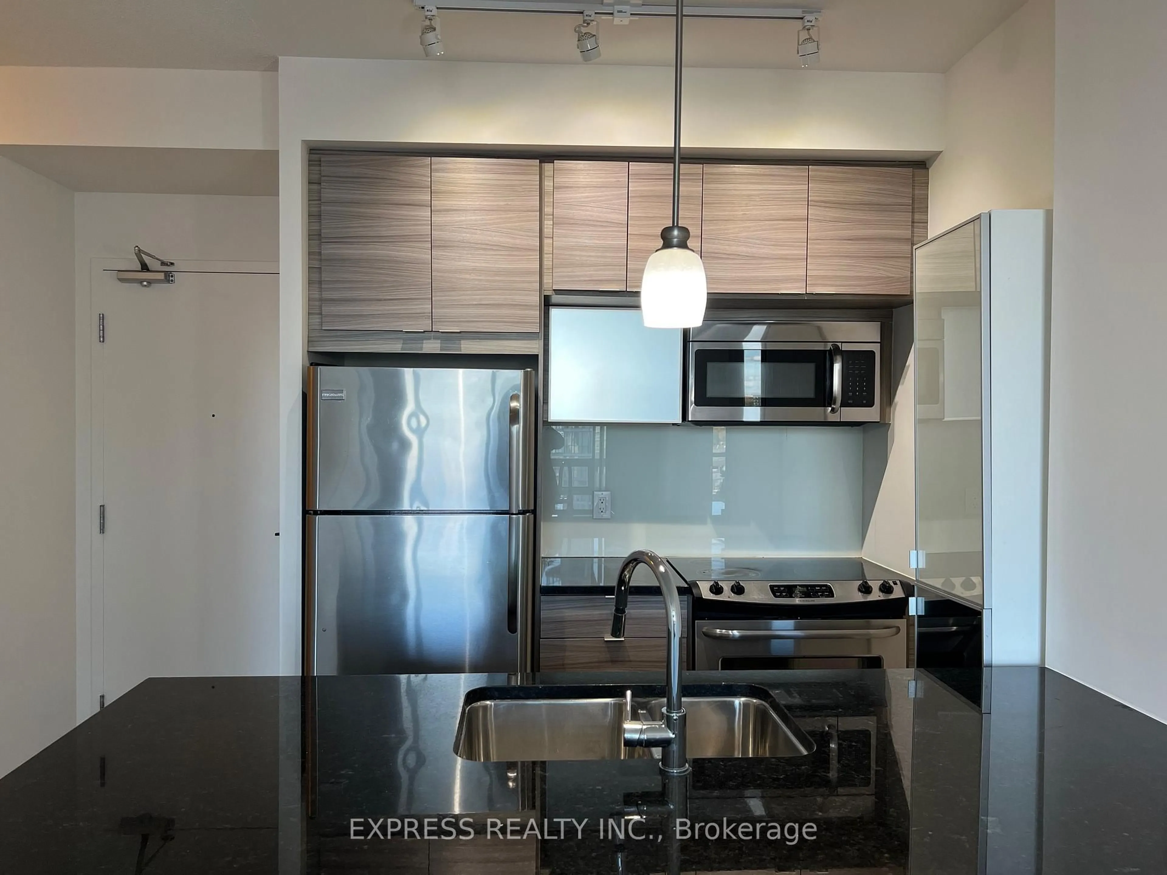 Standard kitchen, unknown for 62 Forest Manor Rd #1112, Toronto Ontario M2J 0B6