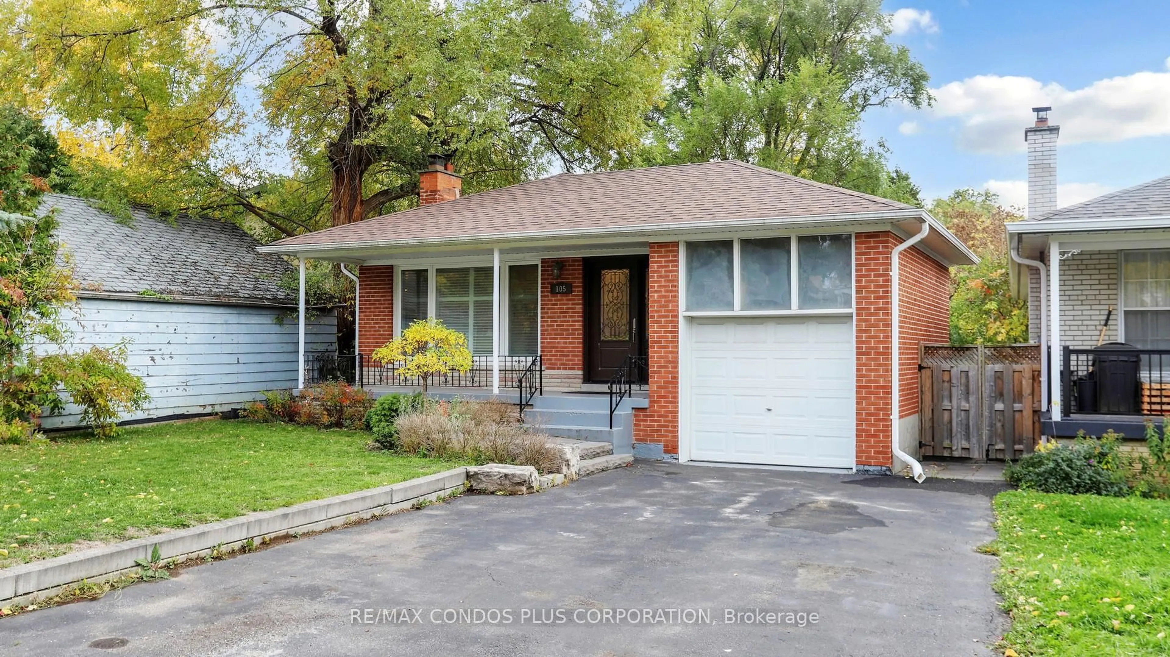 Home with brick exterior material, street for 105 Hendon Ave, Toronto Ontario M2M 1A6