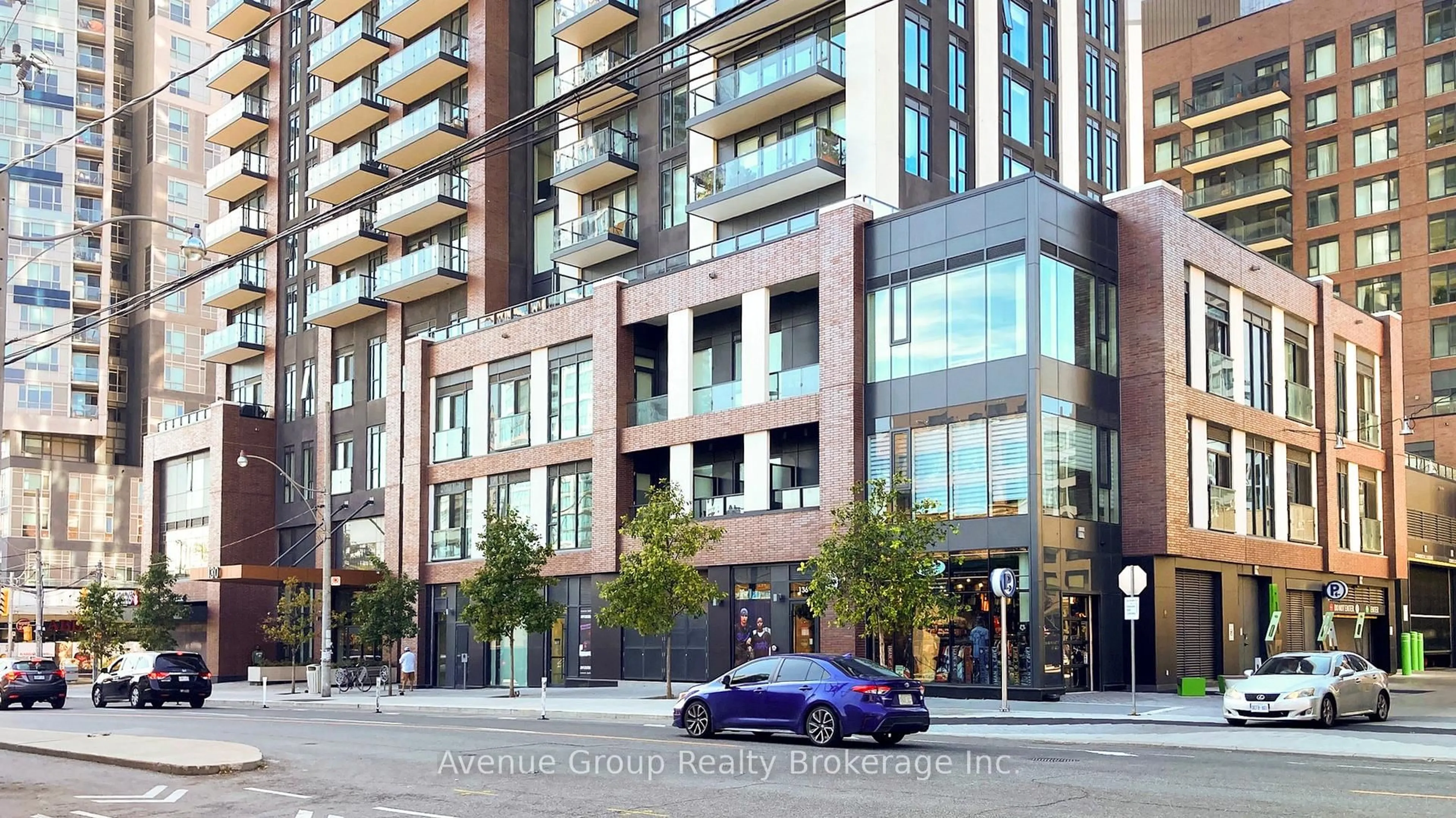 Indoor foyer for 130 River St #2401, Toronto Ontario M5A 0R8