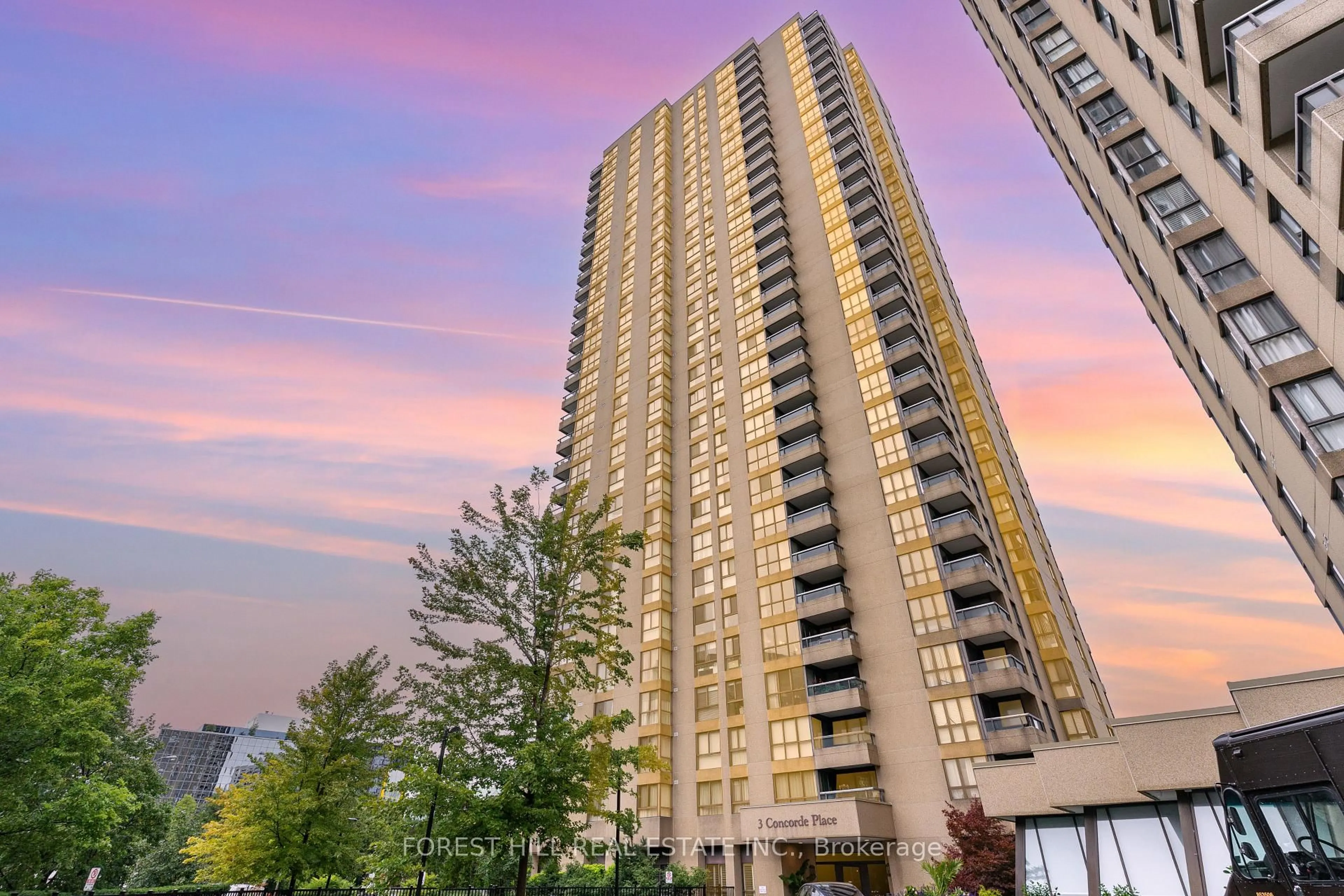 Unknown for 3 Concorde Pl #2004, Toronto Ontario M3C 3K7