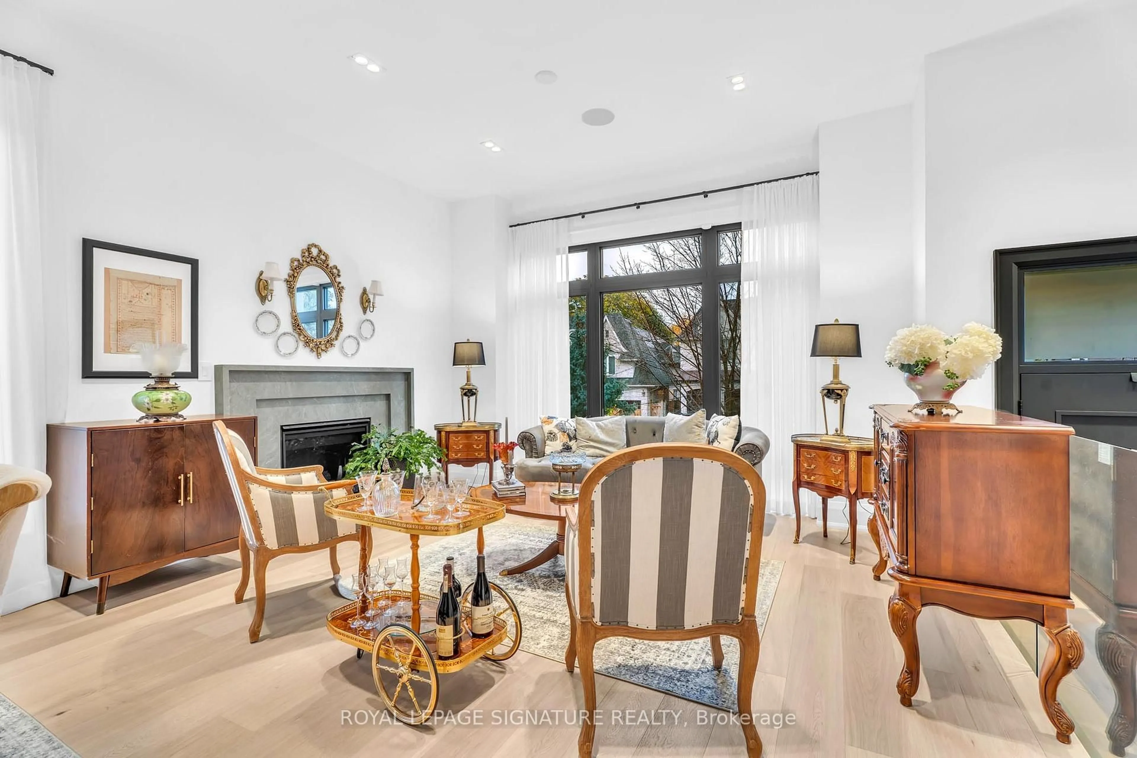 Dining room, unknown for 171 Elmwood Ave, Toronto Ontario M2N 3M3