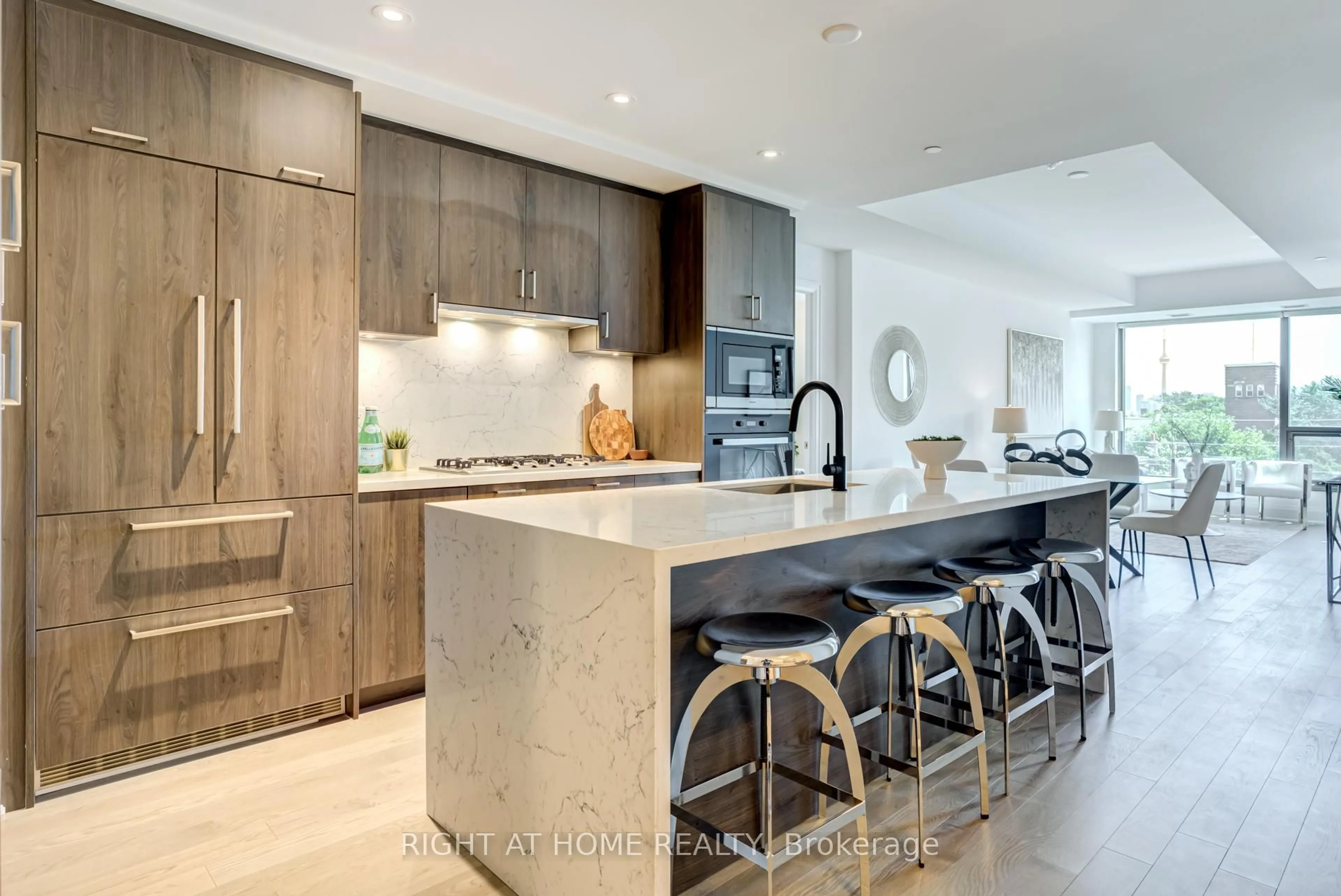 Contemporary kitchen, unknown for 280 HOWLAND Ave #410, Toronto Ontario M5R 0C3