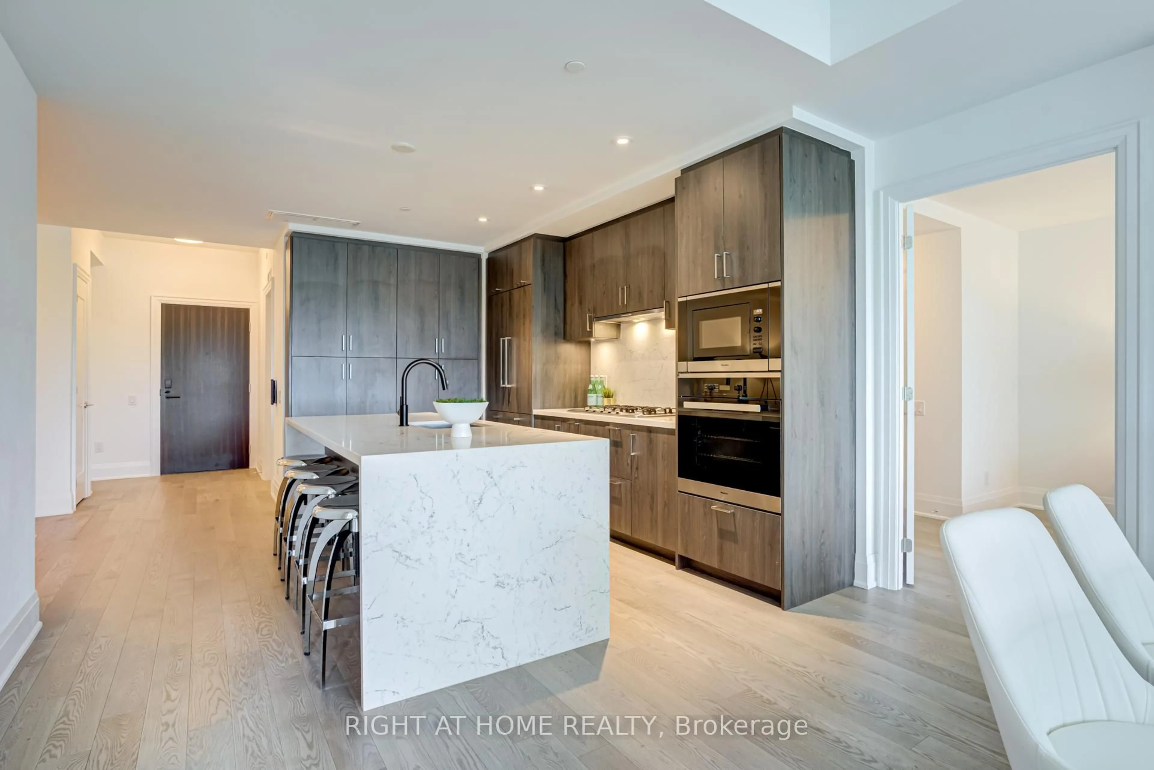 Contemporary kitchen, ceramic/tile floor for 280 HOWLAND Ave #410, Toronto Ontario M5R 0C3