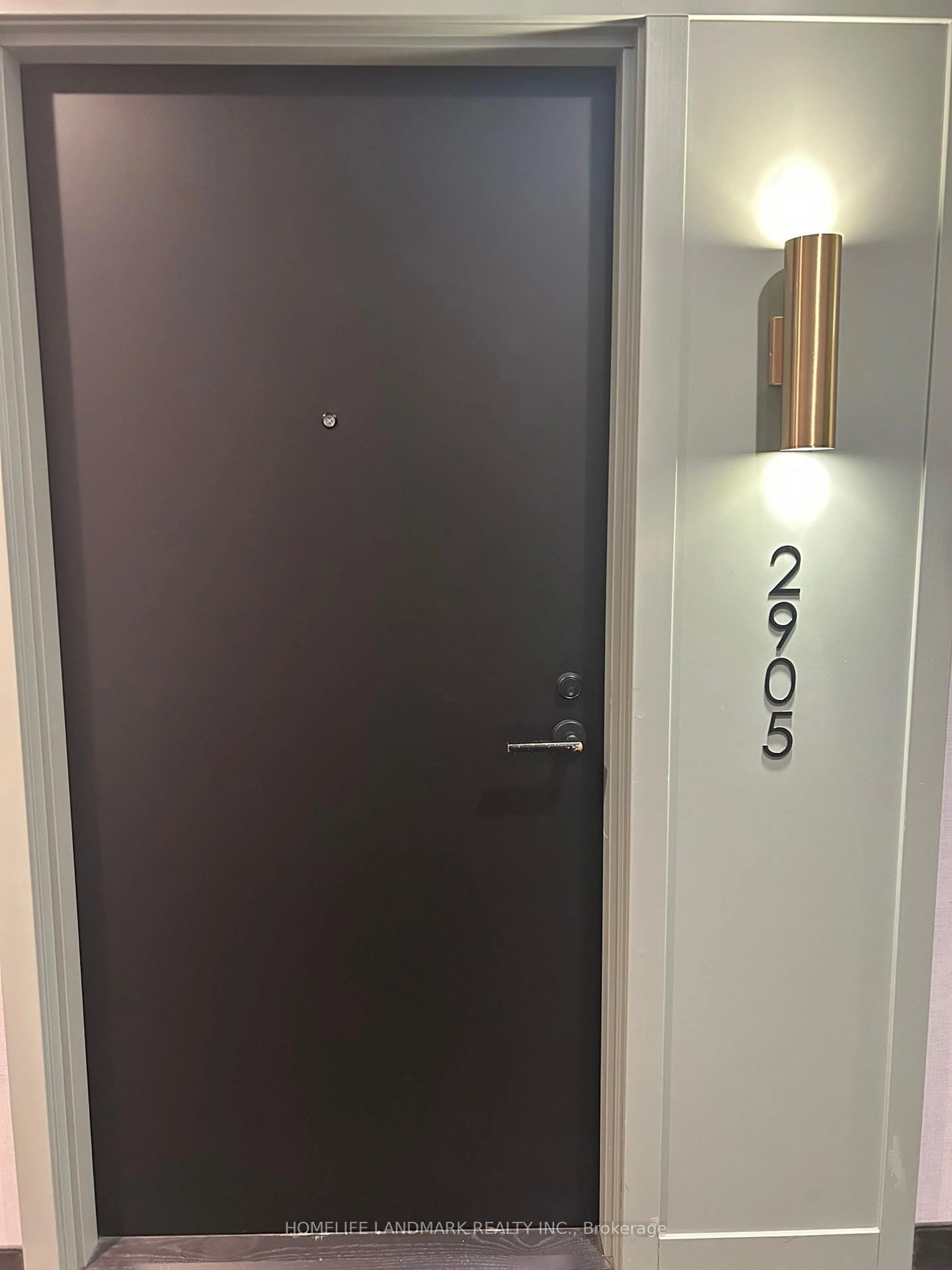 Indoor foyer for 60 Shuter St #2905, Toronto Ontario M5B 0B7