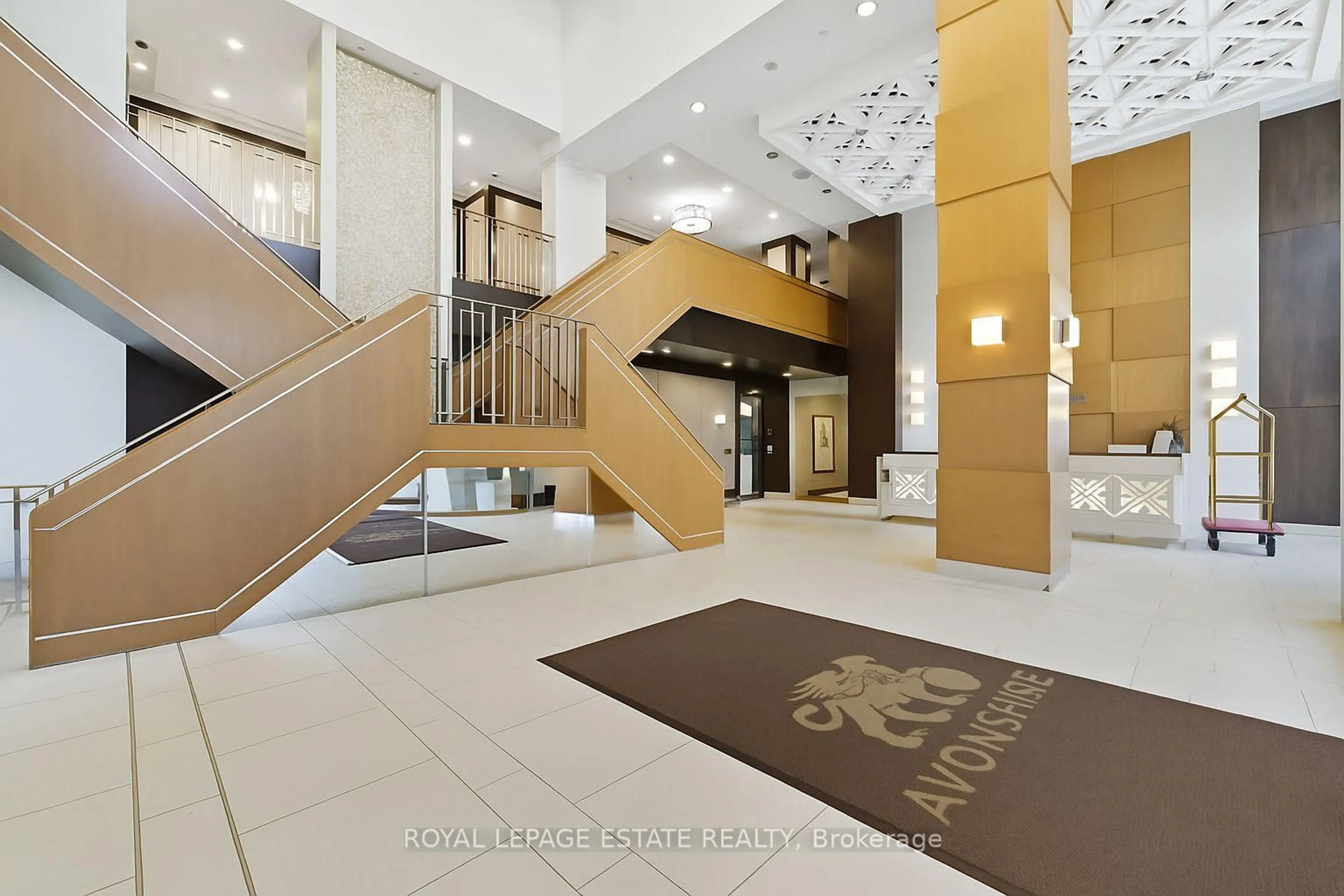 Indoor foyer for 100 Harrison Garden Blvd #1808, Toronto Ontario M2N 0C2