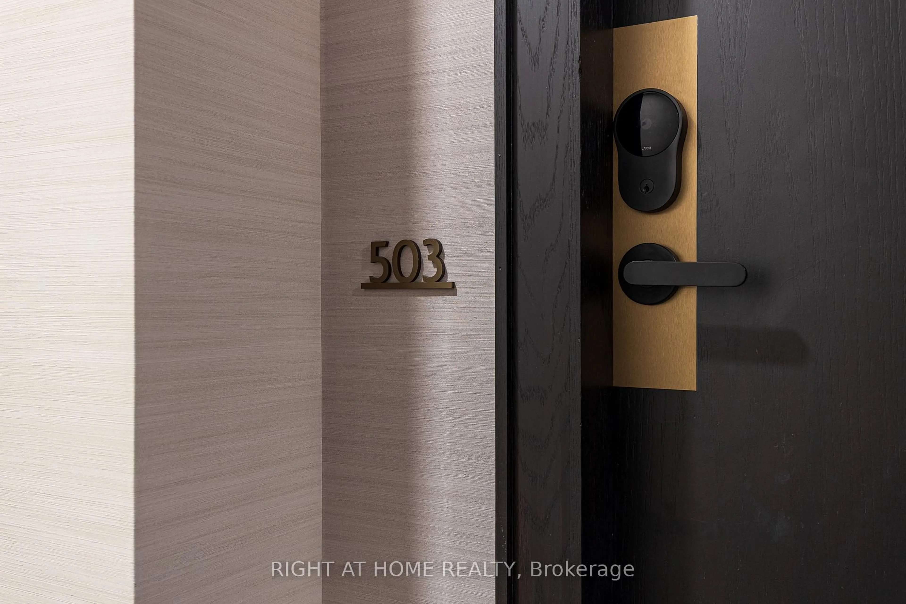 Indoor entryway for 23 Hollywood Ave #503, Toronto Ontario M2N 7L8