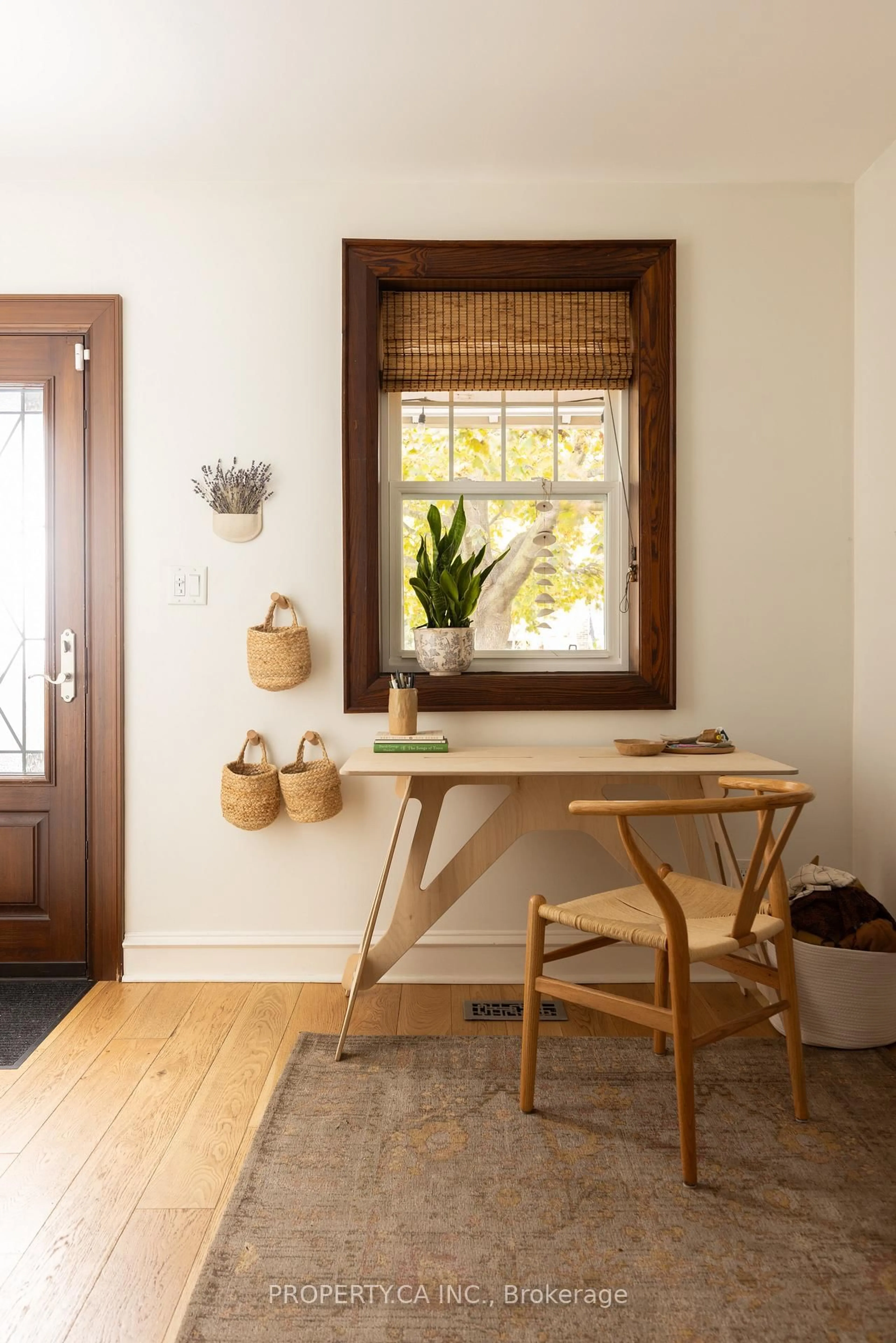 Indoor entryway for 364 Northcliffe Blvd, Toronto Ontario M6E 3L1