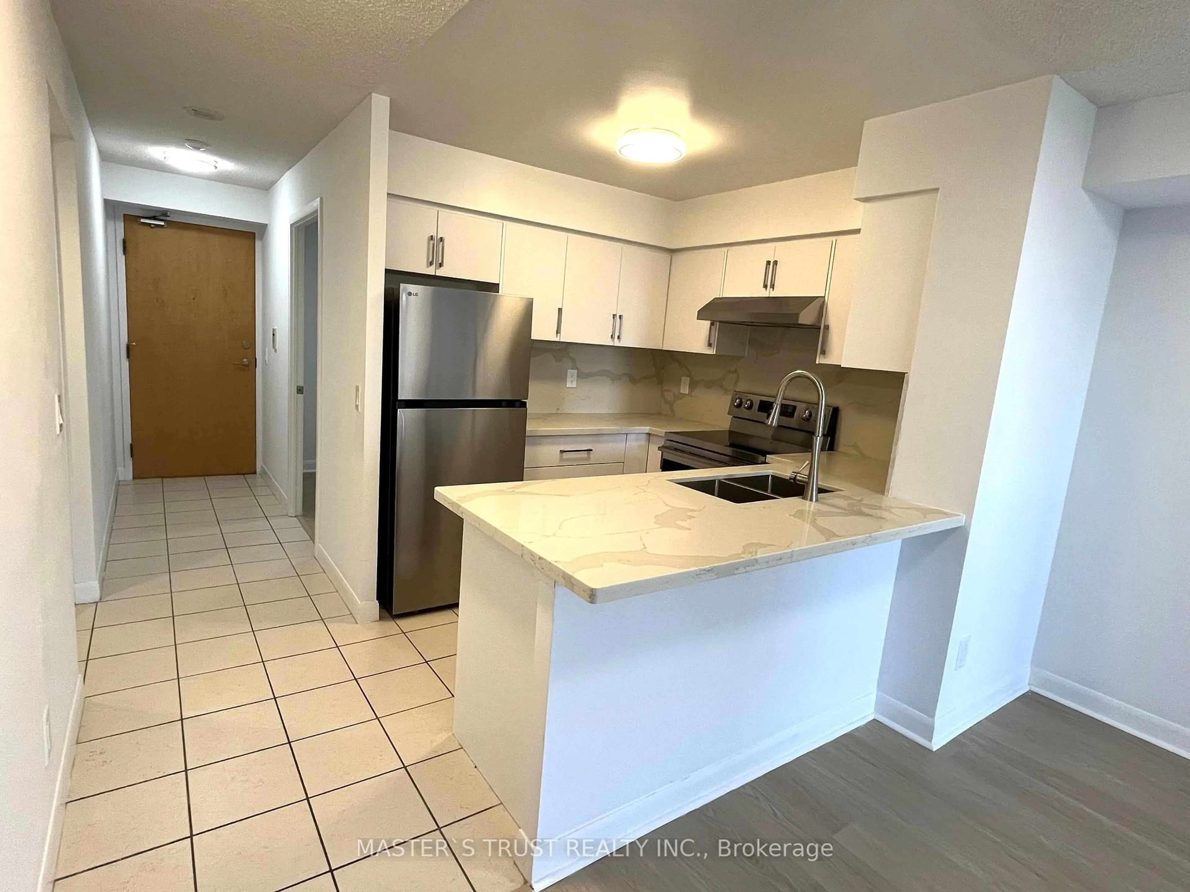 Standard kitchen, unknown for 4978 Yonge St #2701, Toronto Ontario M2N 7G8