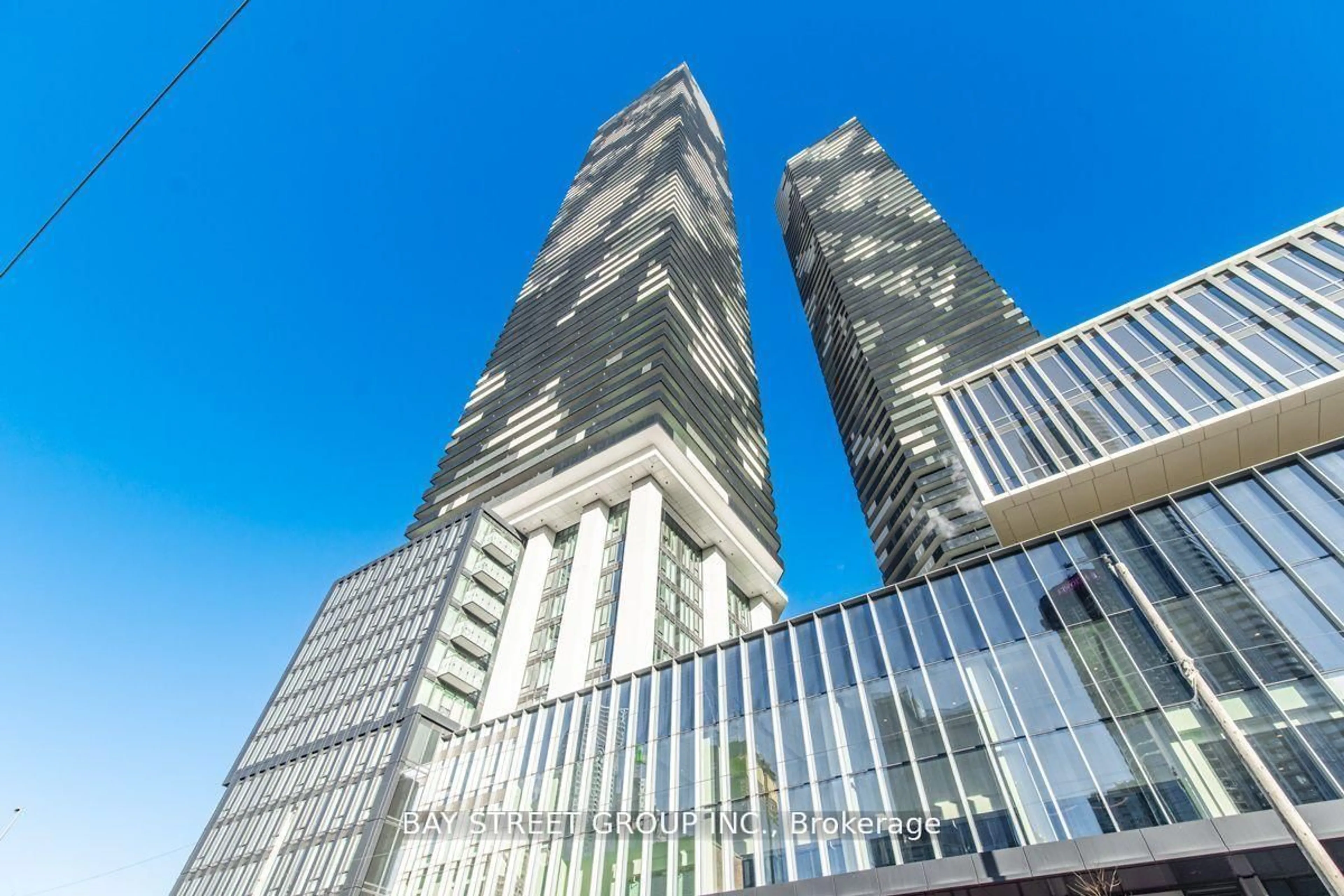 Indoor foyer for 138 Downes St #4909, Toronto Ontario M5E 0E4