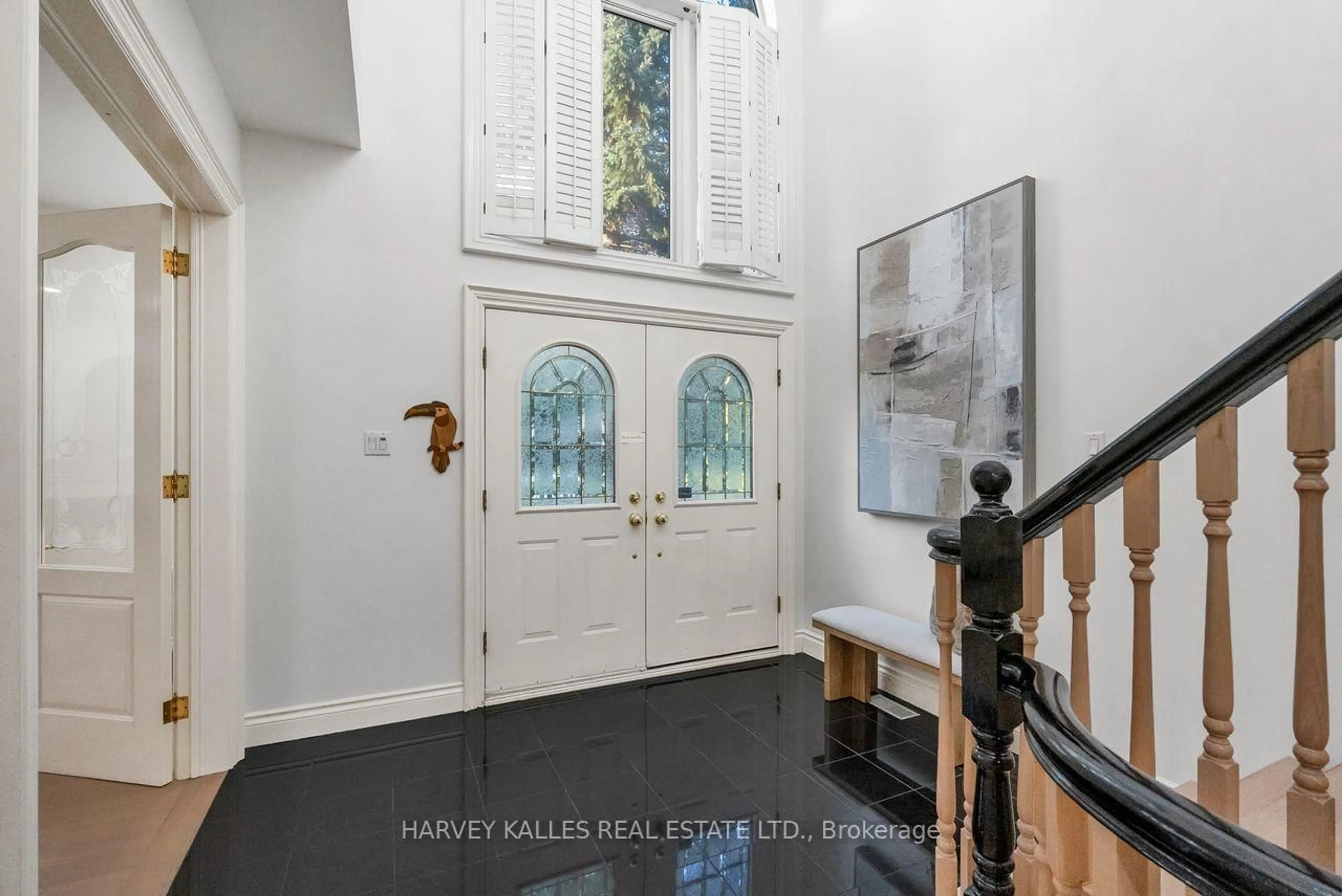 Indoor entryway for 51 Stuart Ave, Toronto Ontario M2N 1B2