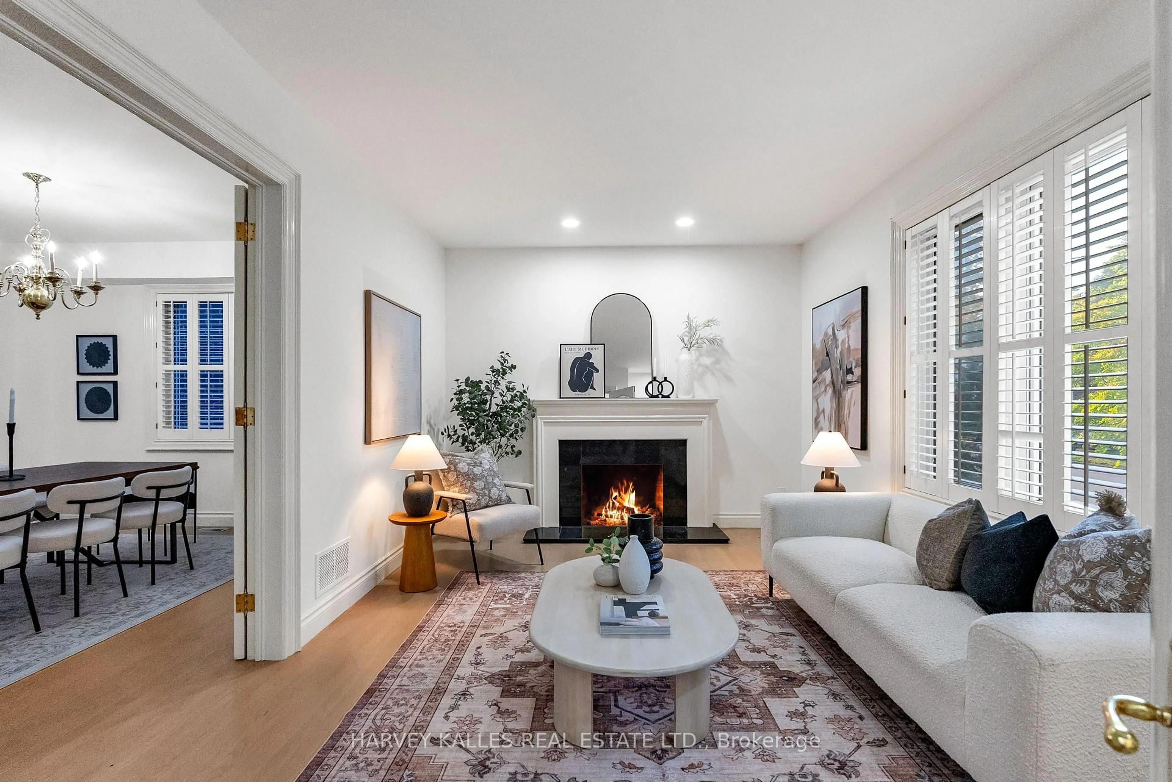 Living room with furniture, unknown for 51 Stuart Ave, Toronto Ontario M2N 1B2