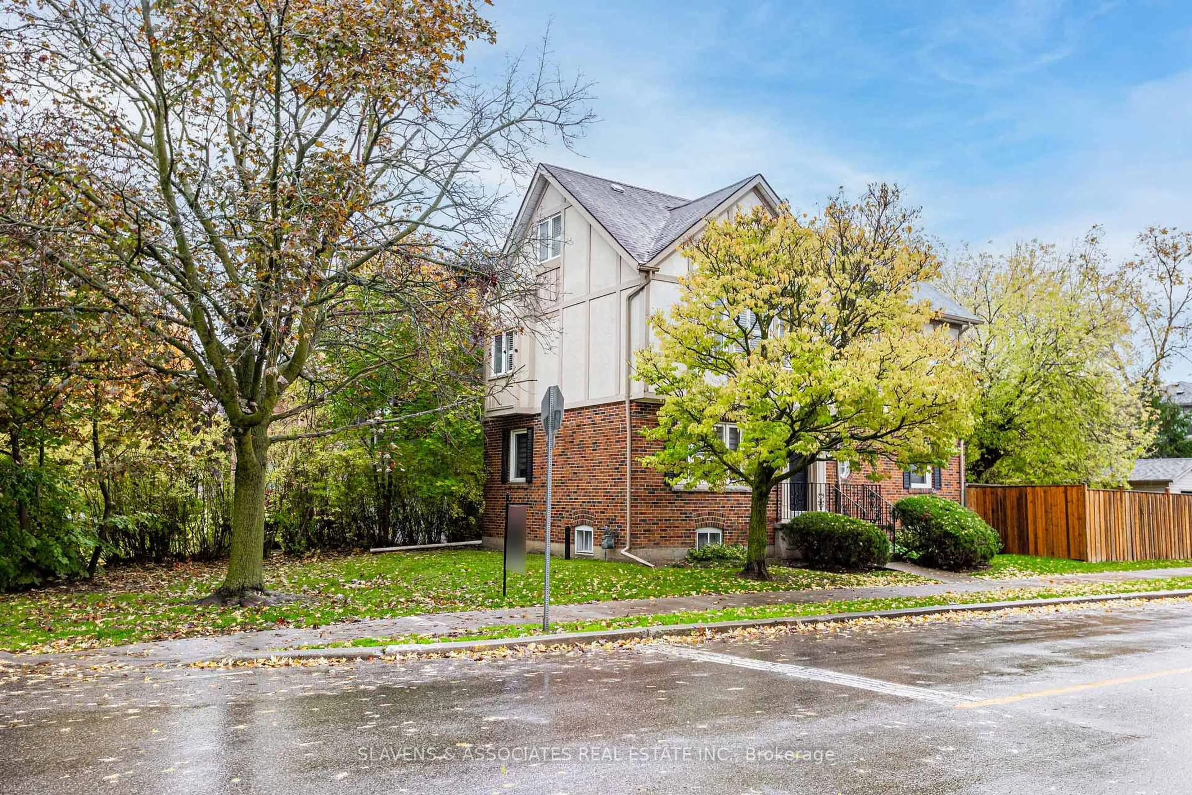 Unknown for 509 Deloraine Ave, Toronto Ontario M5M 2C1