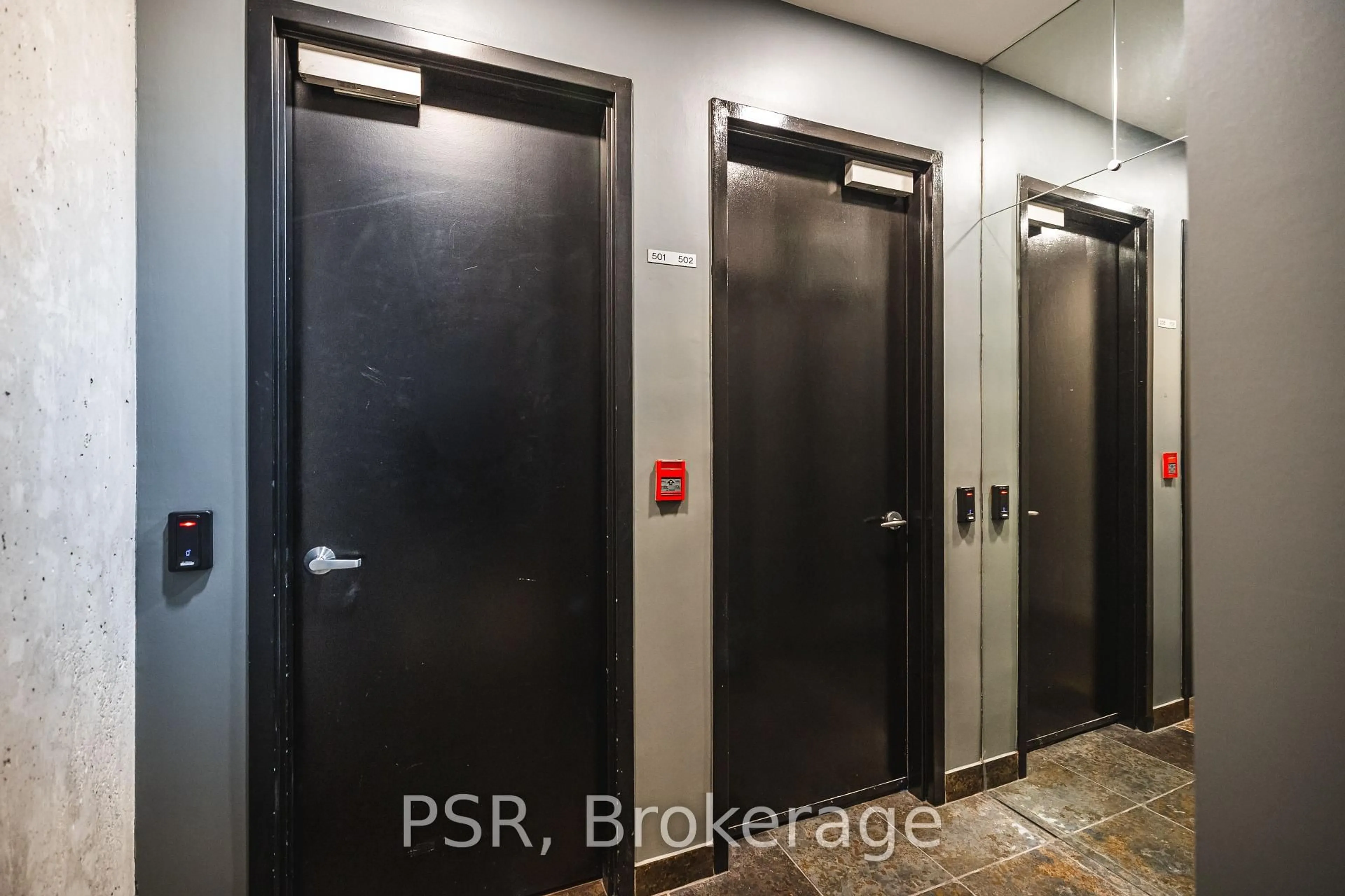 Indoor foyer for 20 Niagara St #501, Toronto Ontario M5V 3L8