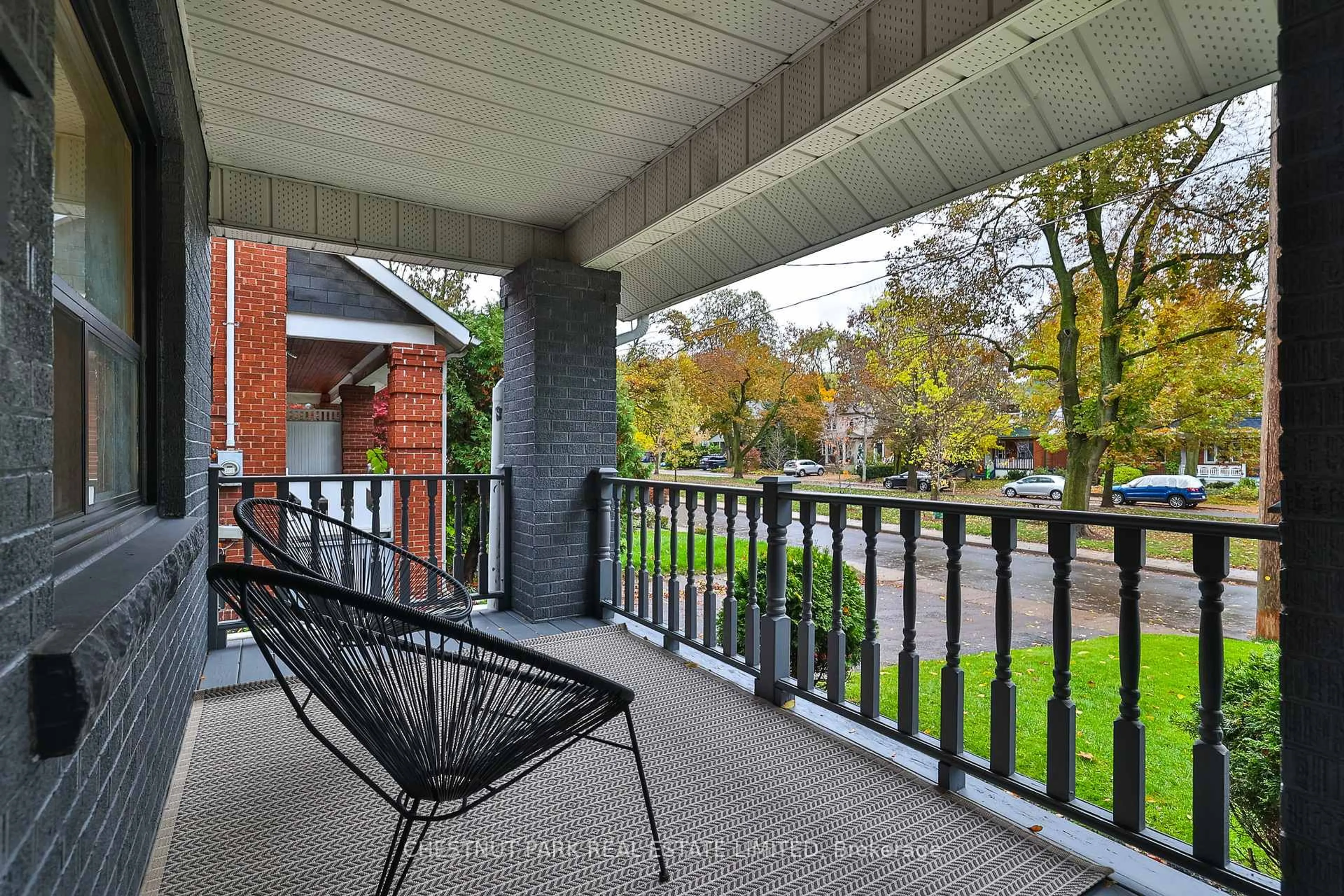 Patio, street for 266 Belsize Dr, Toronto Ontario M4S 1M6