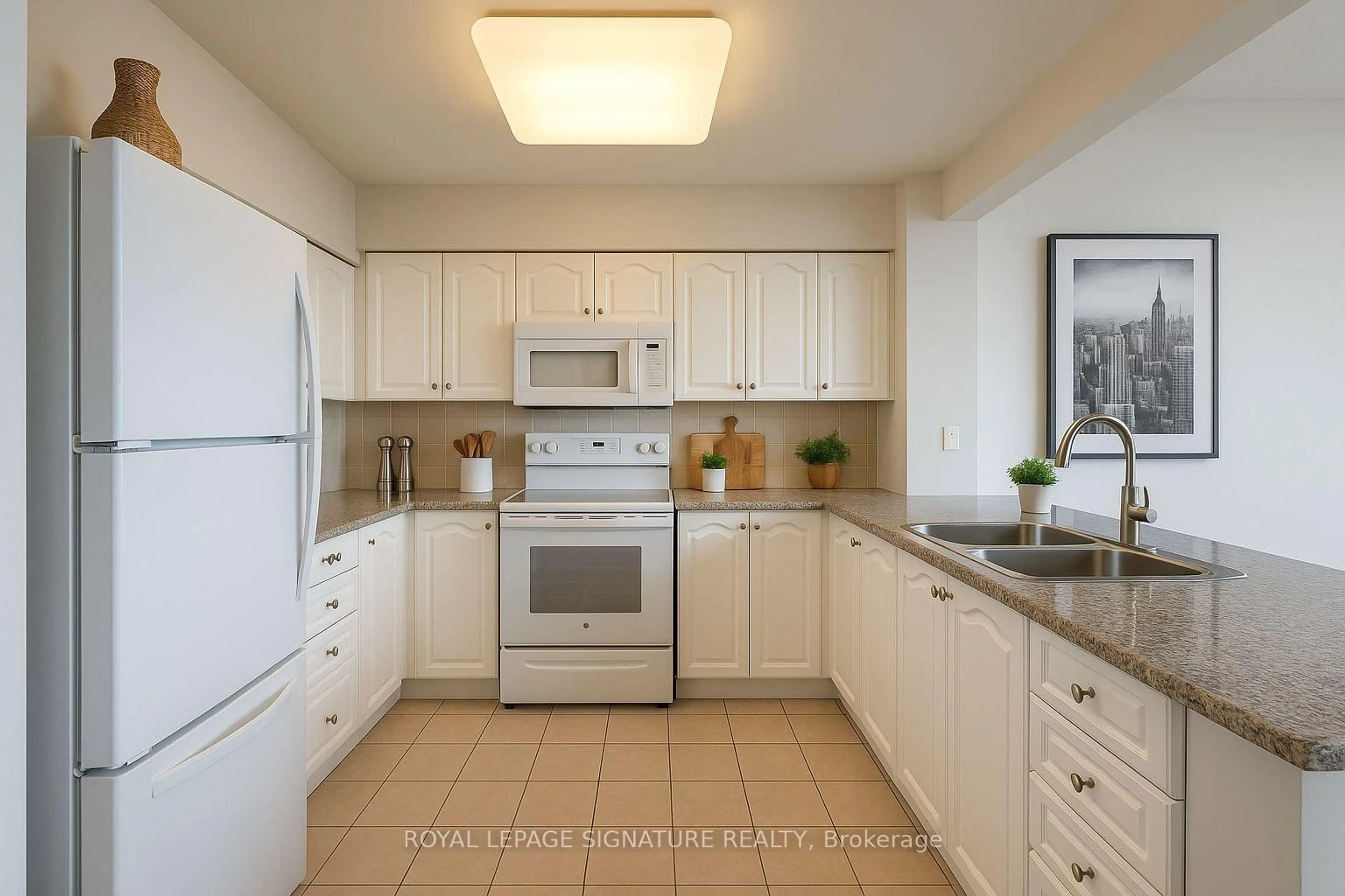 Standard kitchen, ceramic/tile floor for 1720 Eglinton Ave #812, Toronto Ontario M4A 2X8