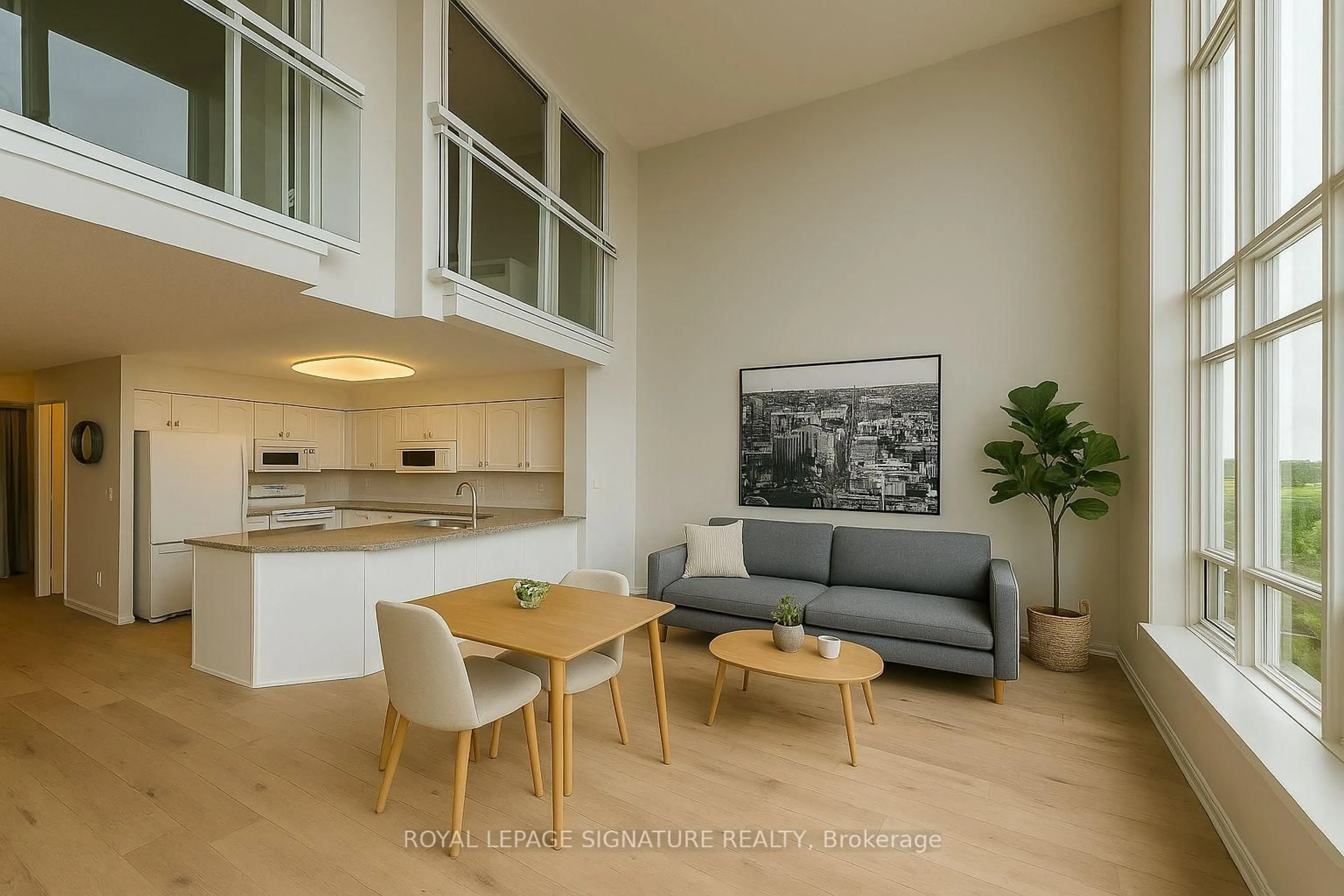 Unknown for 1720 Eglinton Ave #812, Toronto Ontario M4A 2X8