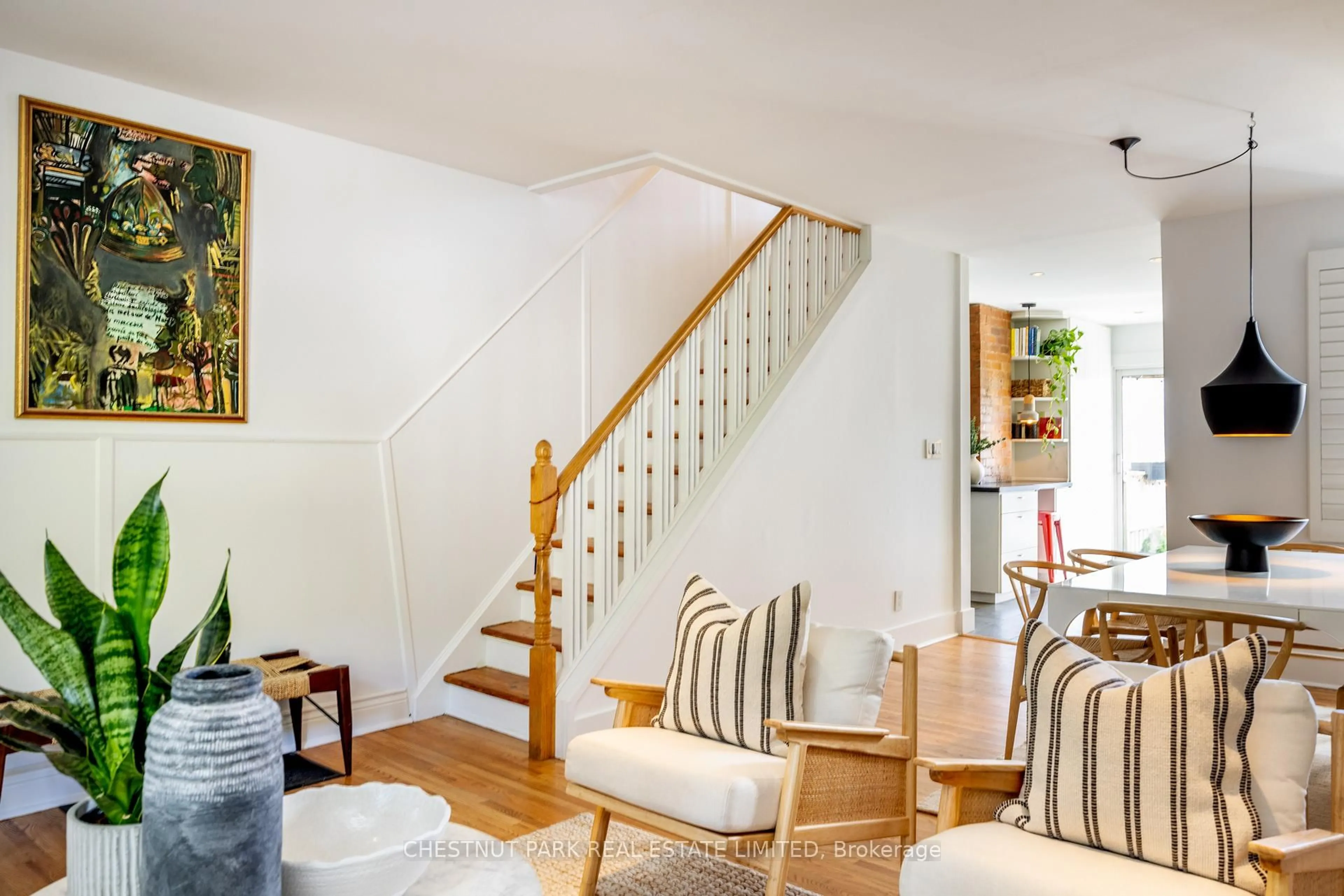 Living room with furniture, unknown for 470 Clinton St, Toronto Ontario M6G 2Z4