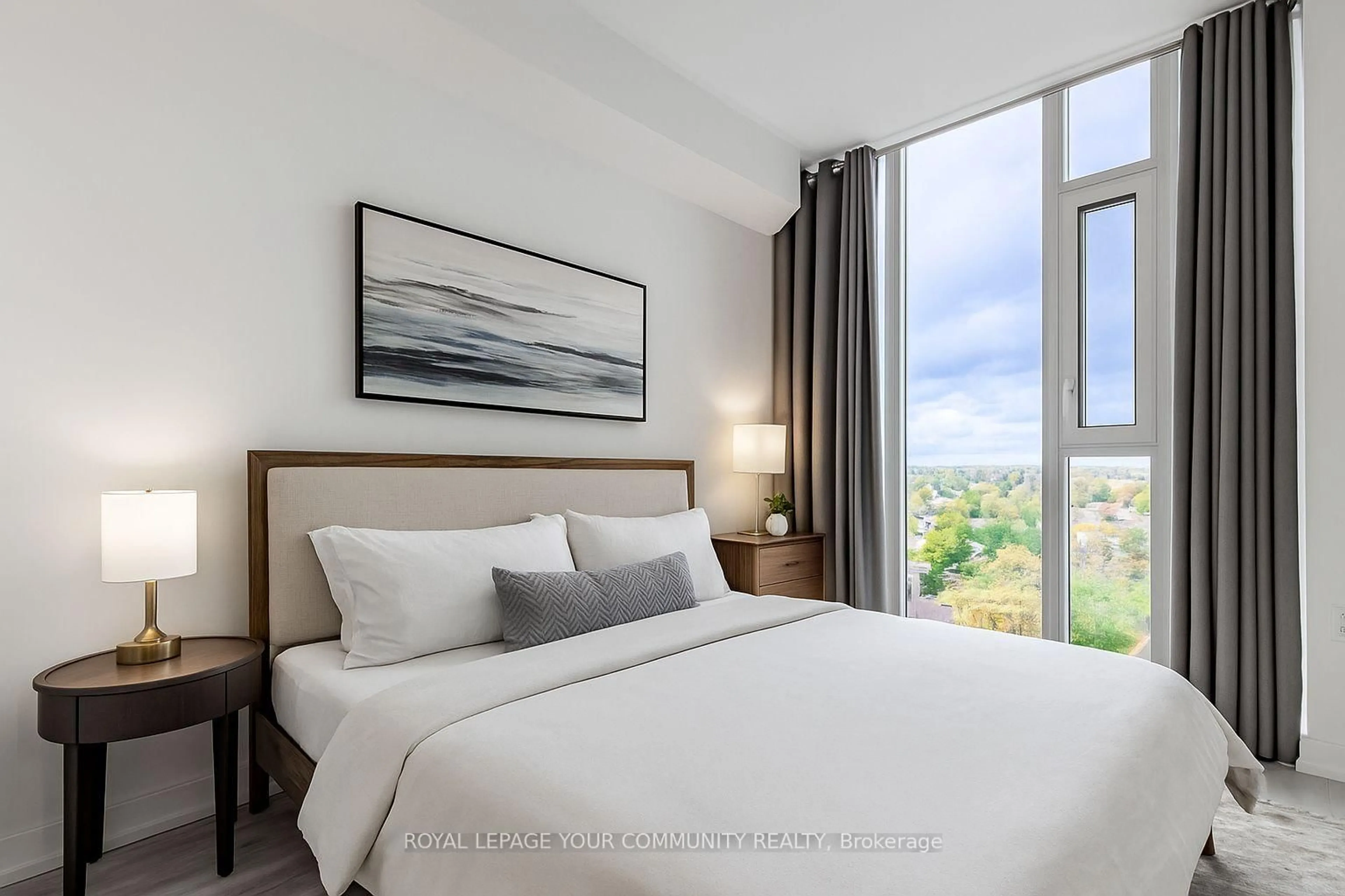 Bedroom with bed, unknown for 33 Helendale Ave #1021, Toronto Ontario M4R 0A4