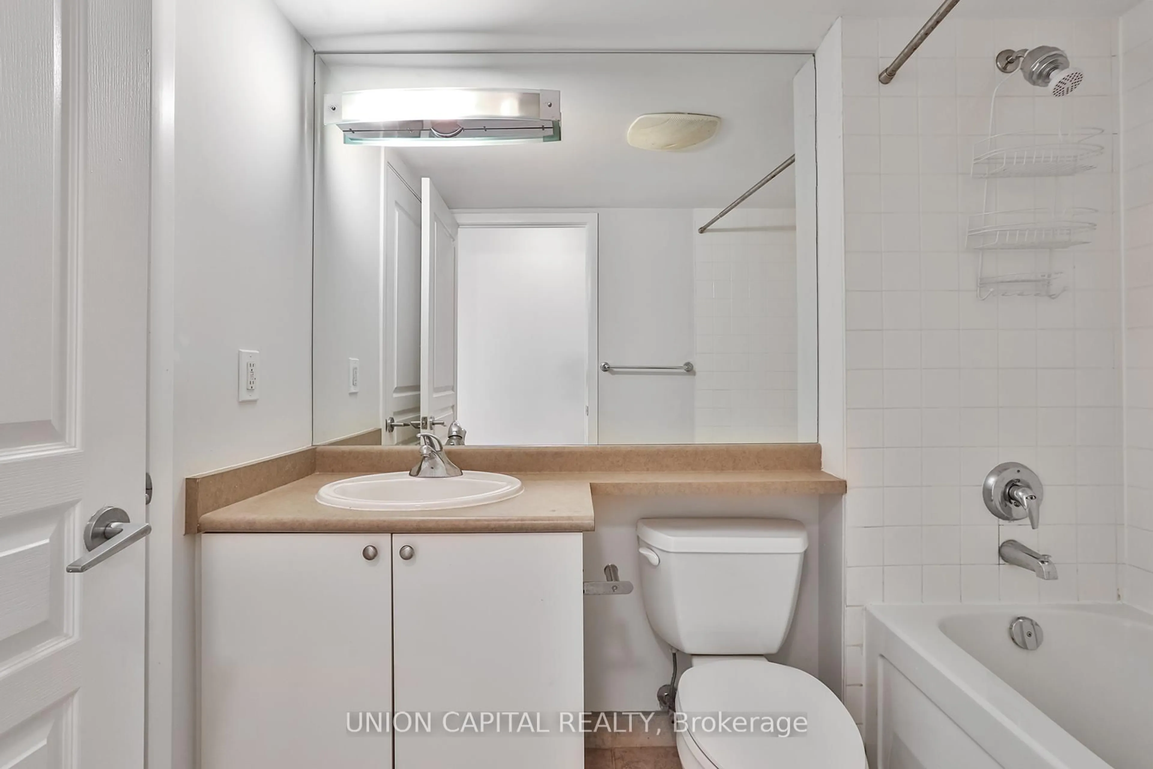 Standard bathroom, unknown for 18 Yonge St #2306, Toronto Ontario M5E 1R4