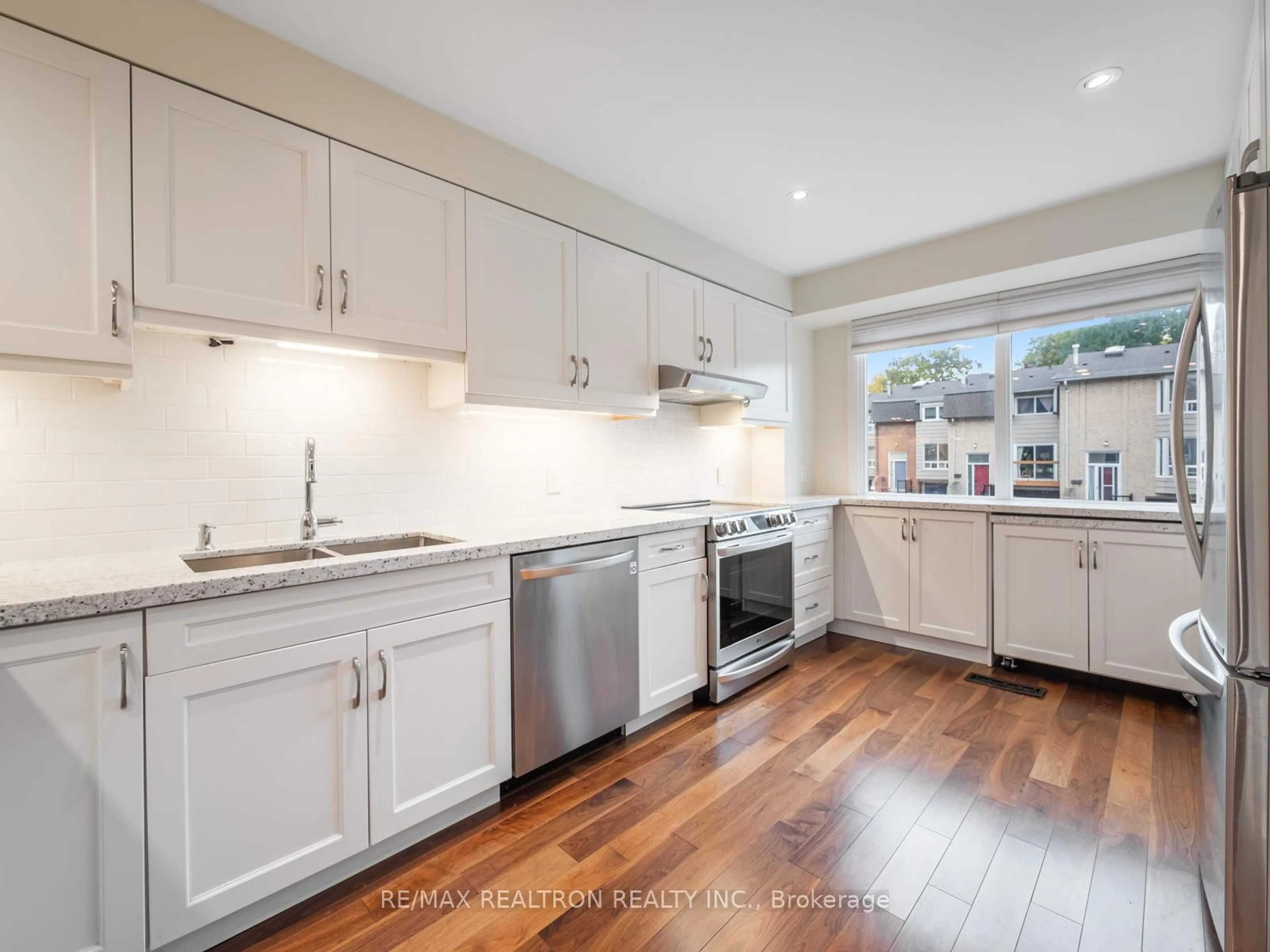Open concept kitchen, unknown for 25 Wild Gingerway Rd, Toronto Ontario M3H 5W9