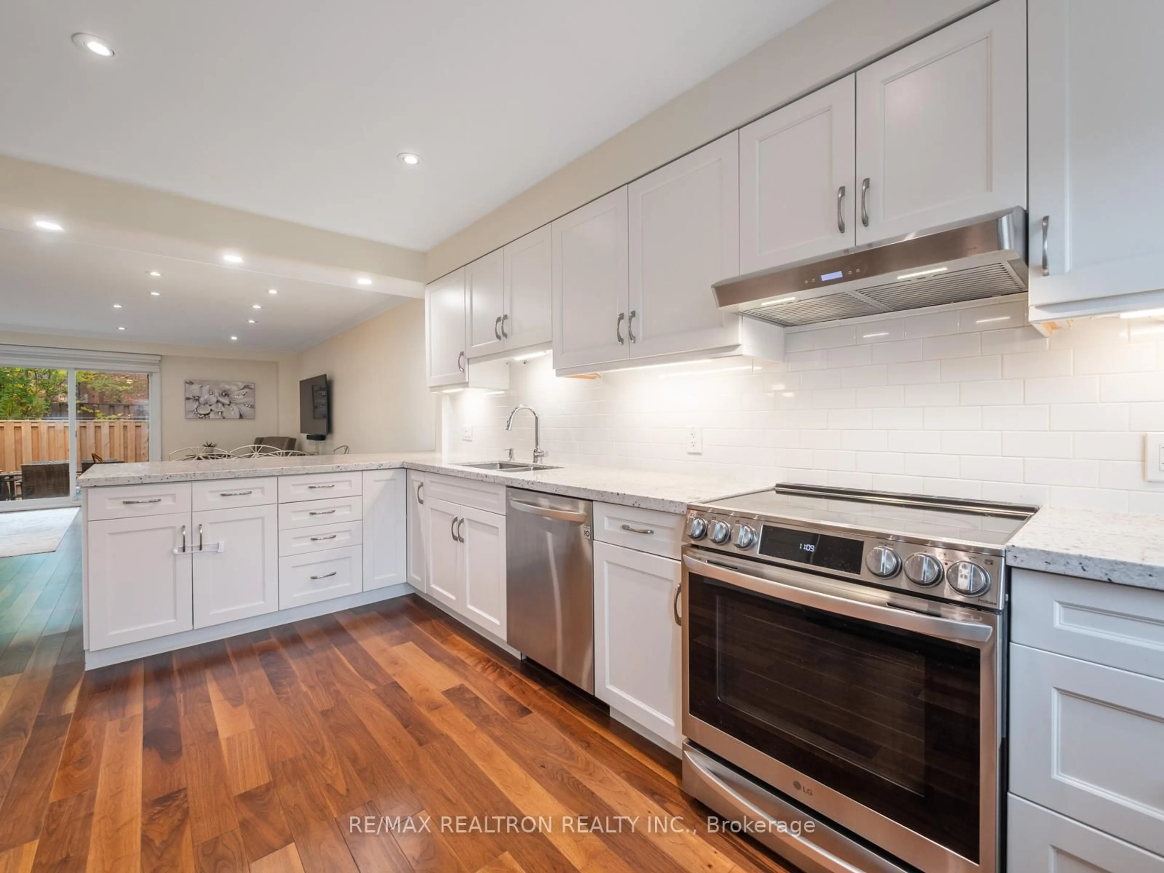 Open concept kitchen, unknown for 25 Wild Gingerway Rd, Toronto Ontario M3H 5W9