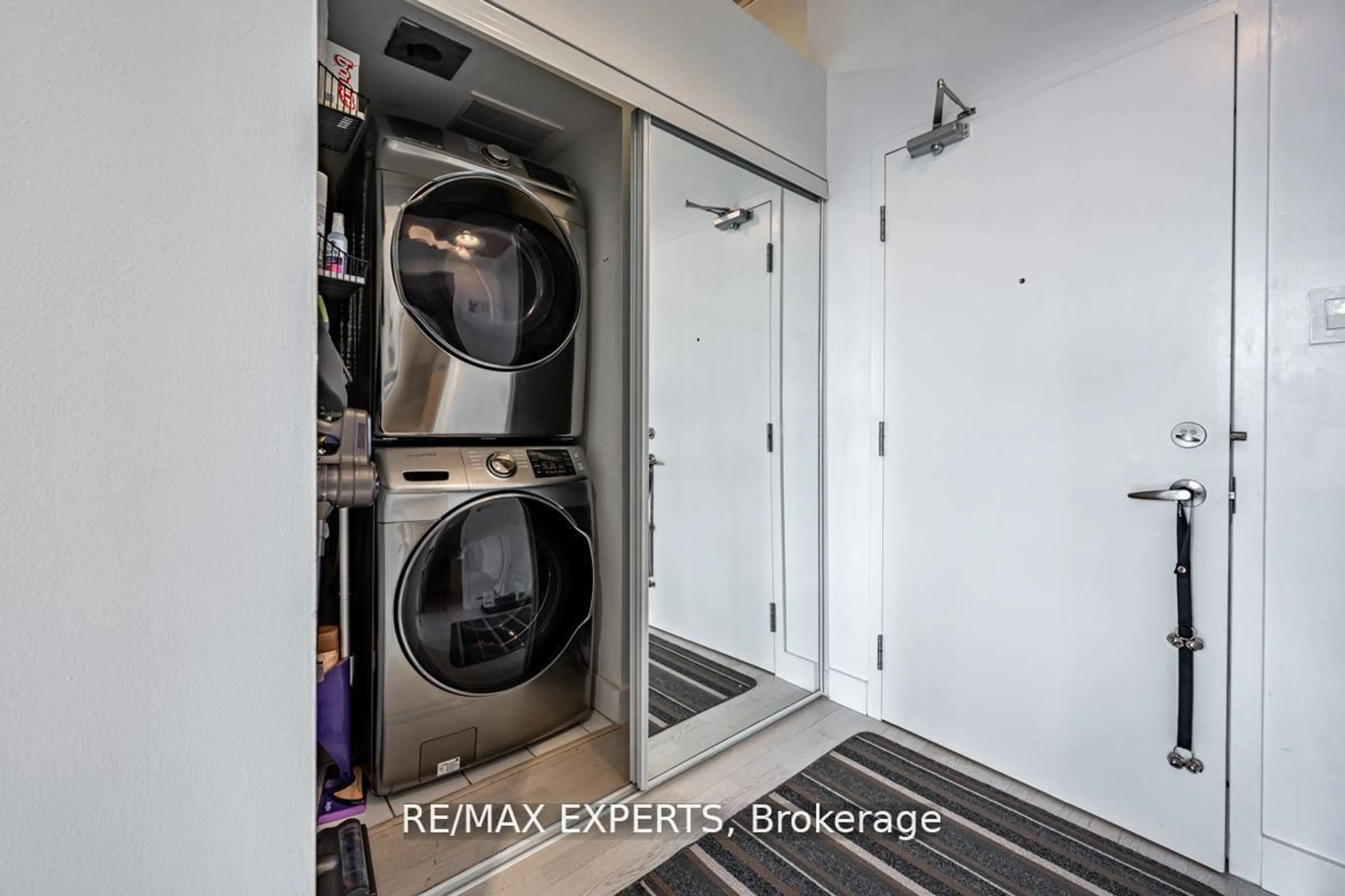 Laundry room for 955 QUEEN St #411, Toronto Ontario M6J 1G9