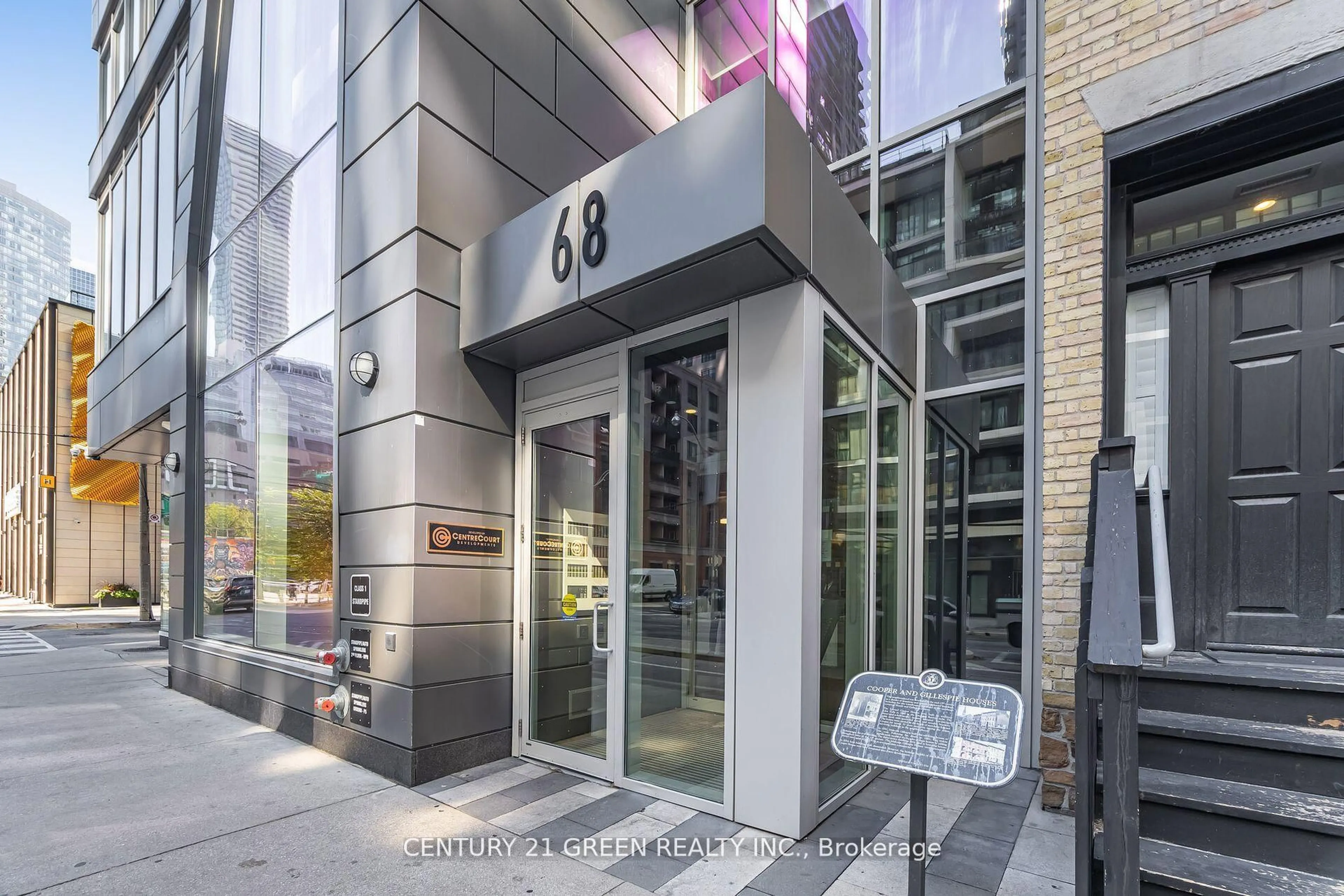 Indoor foyer for 68 Shuter St #2310, Toronto Ontario M5B 1B4