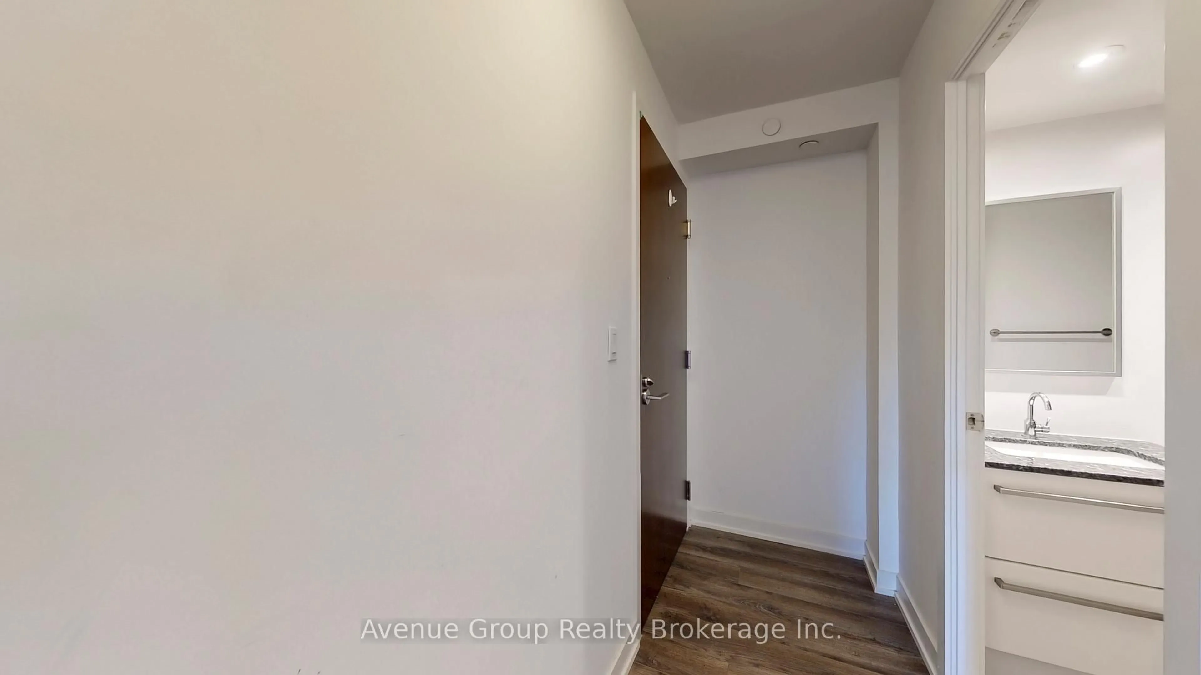 Unknown for 120 Varna Dr #305, Toronto Ontario M6A 0B3