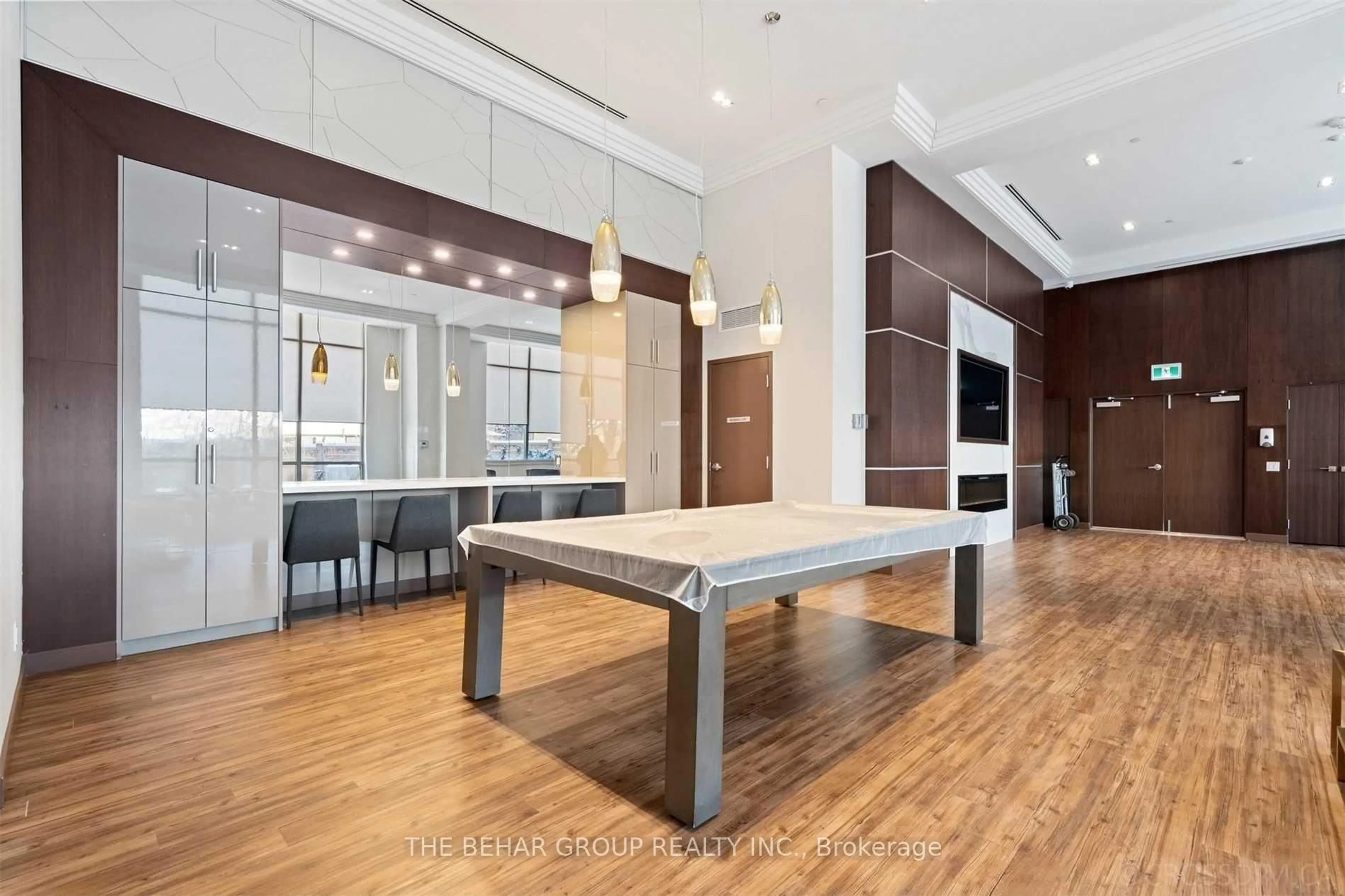 Indoor foyer for 591 Sheppard Ave #822, Toronto Ontario M2K 1B4