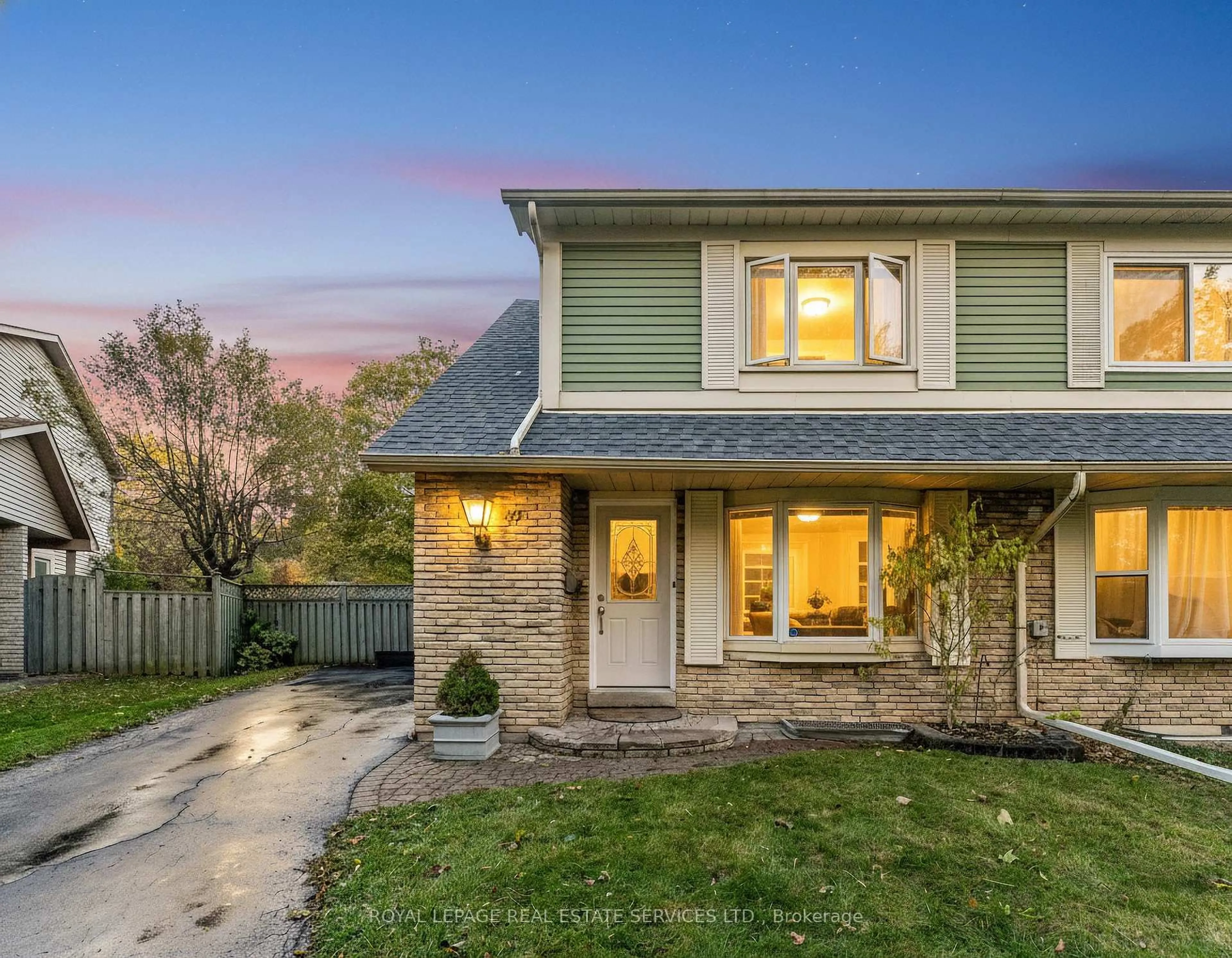 Home with brick exterior material, street for 19 Hollyberry Tr, Toronto Ontario M2H 2N9