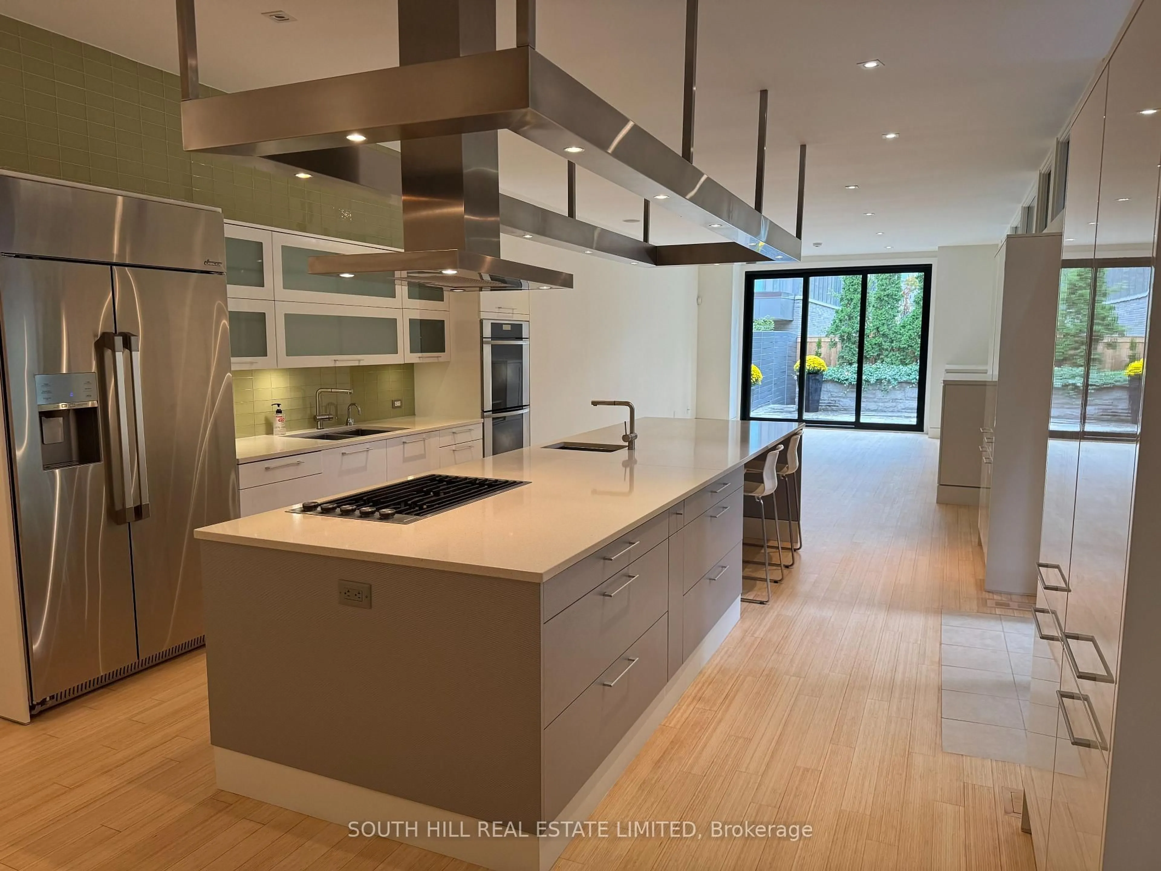 Contemporary kitchen, unknown for 21 Lowther Ave, Toronto Ontario M5R 1C5