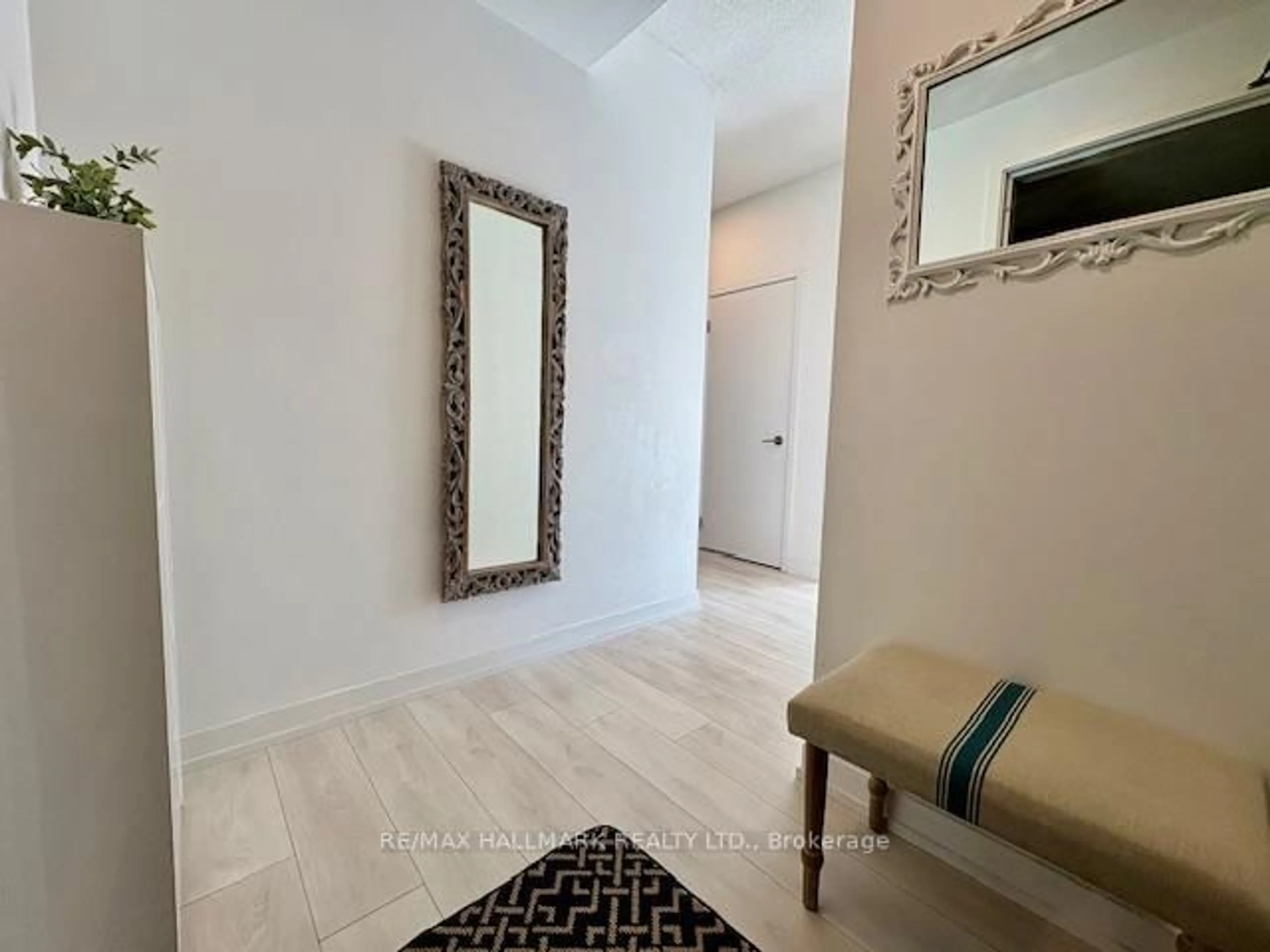 Indoor entryway for 34 Tubman Ave #E610, Toronto Ontario M5A 0R2