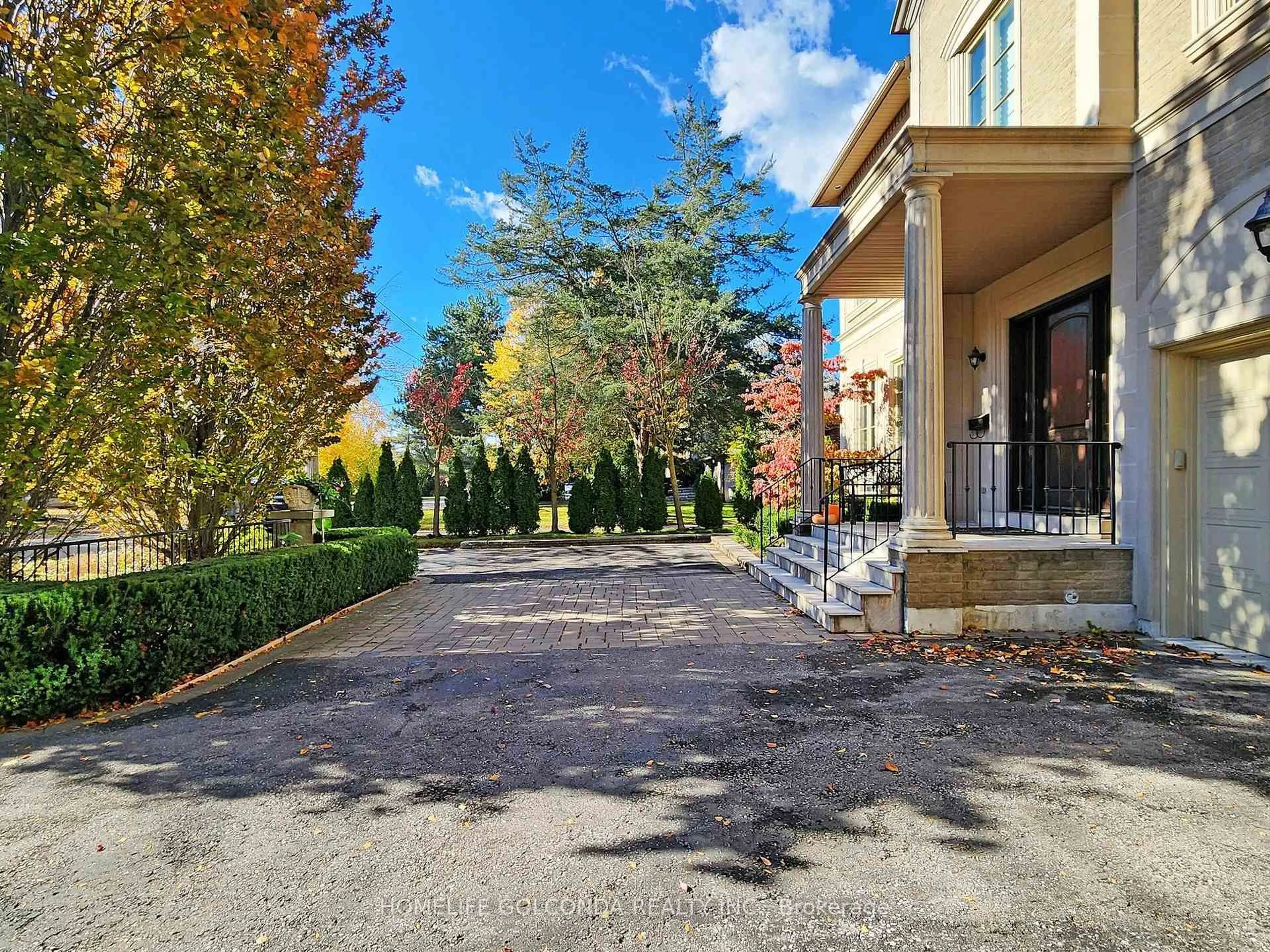 Patio, street for 164 Owen Blvd, Toronto Ontario M2P 1G7
