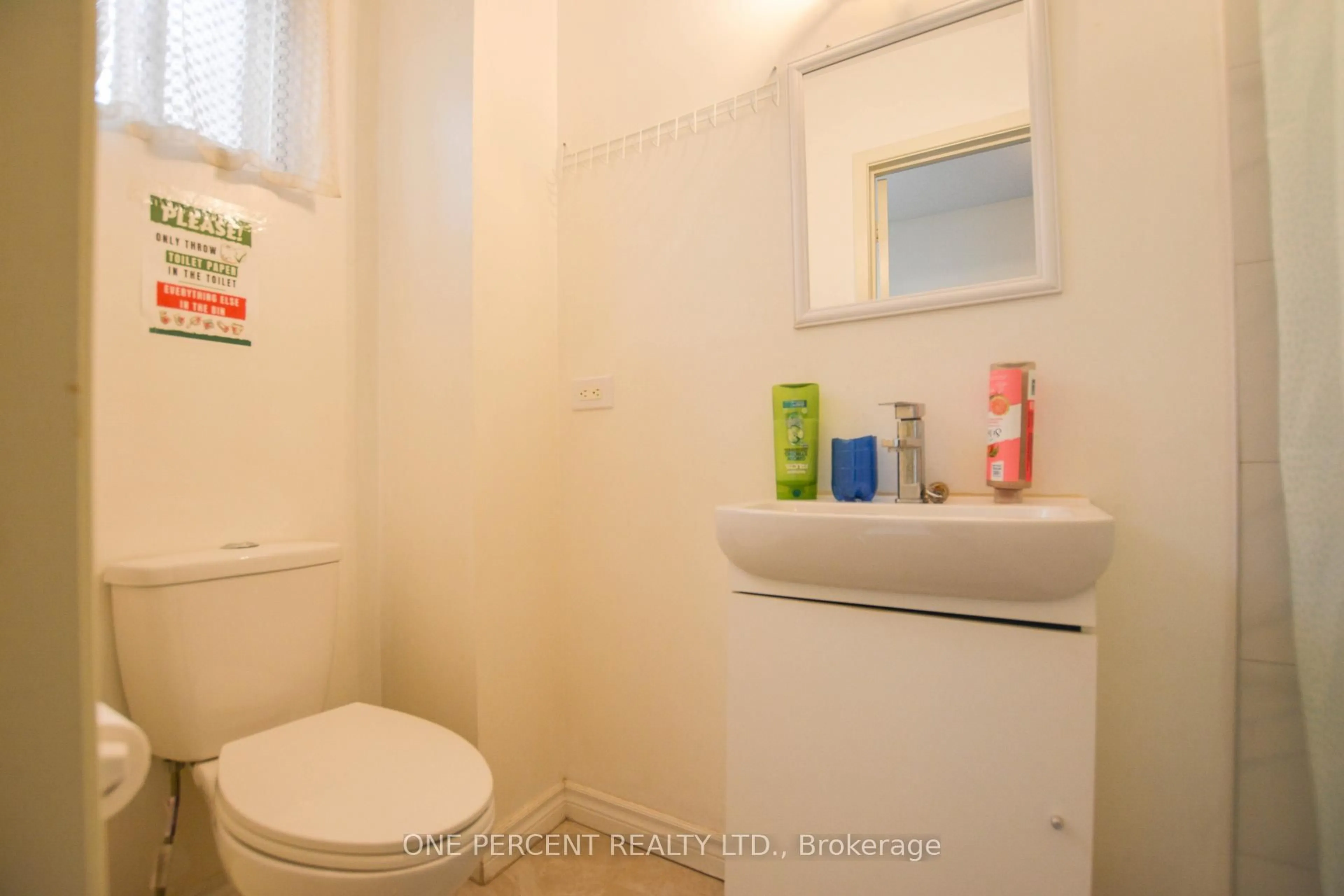 Standard bathroom, unknown for 22 Mintwood Dr, Toronto Ontario M2M 3A7